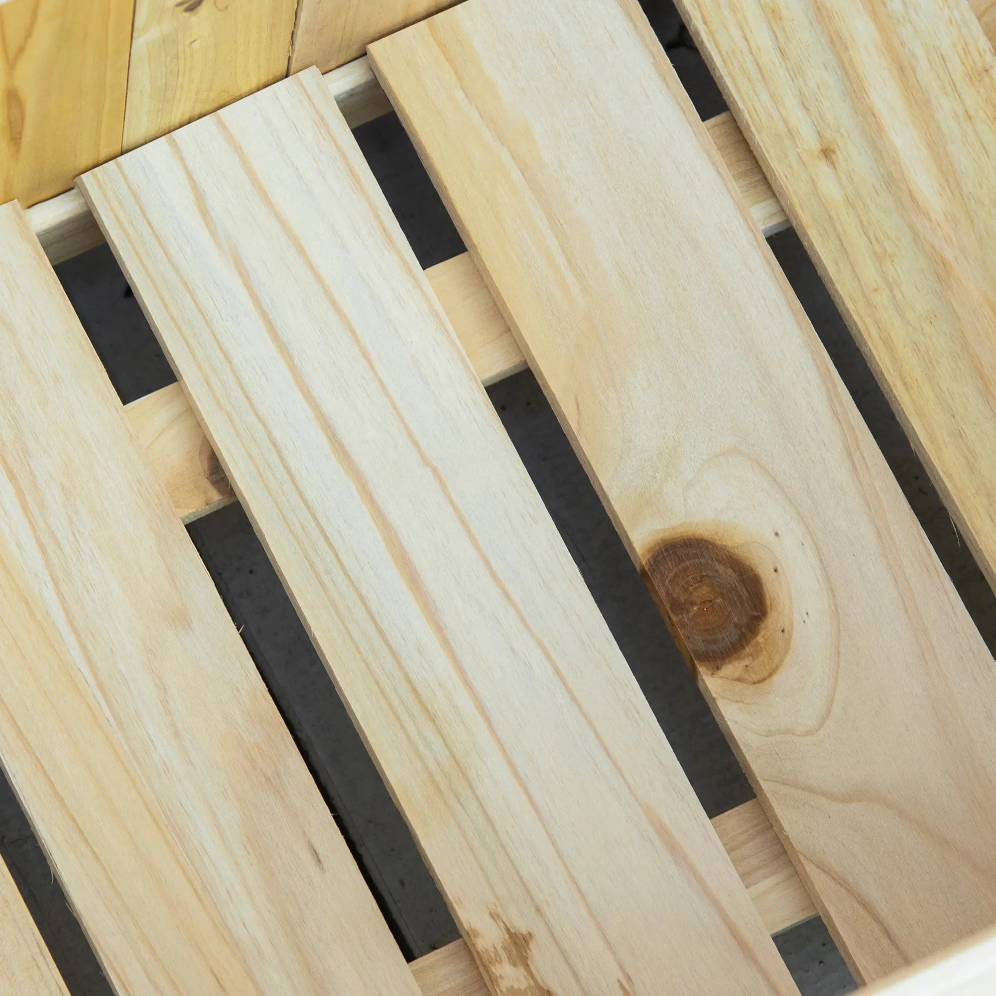 Foldable Outdoor Wooden Planter with Drainage Base, 70x30x25cm - Borge' Group Limited