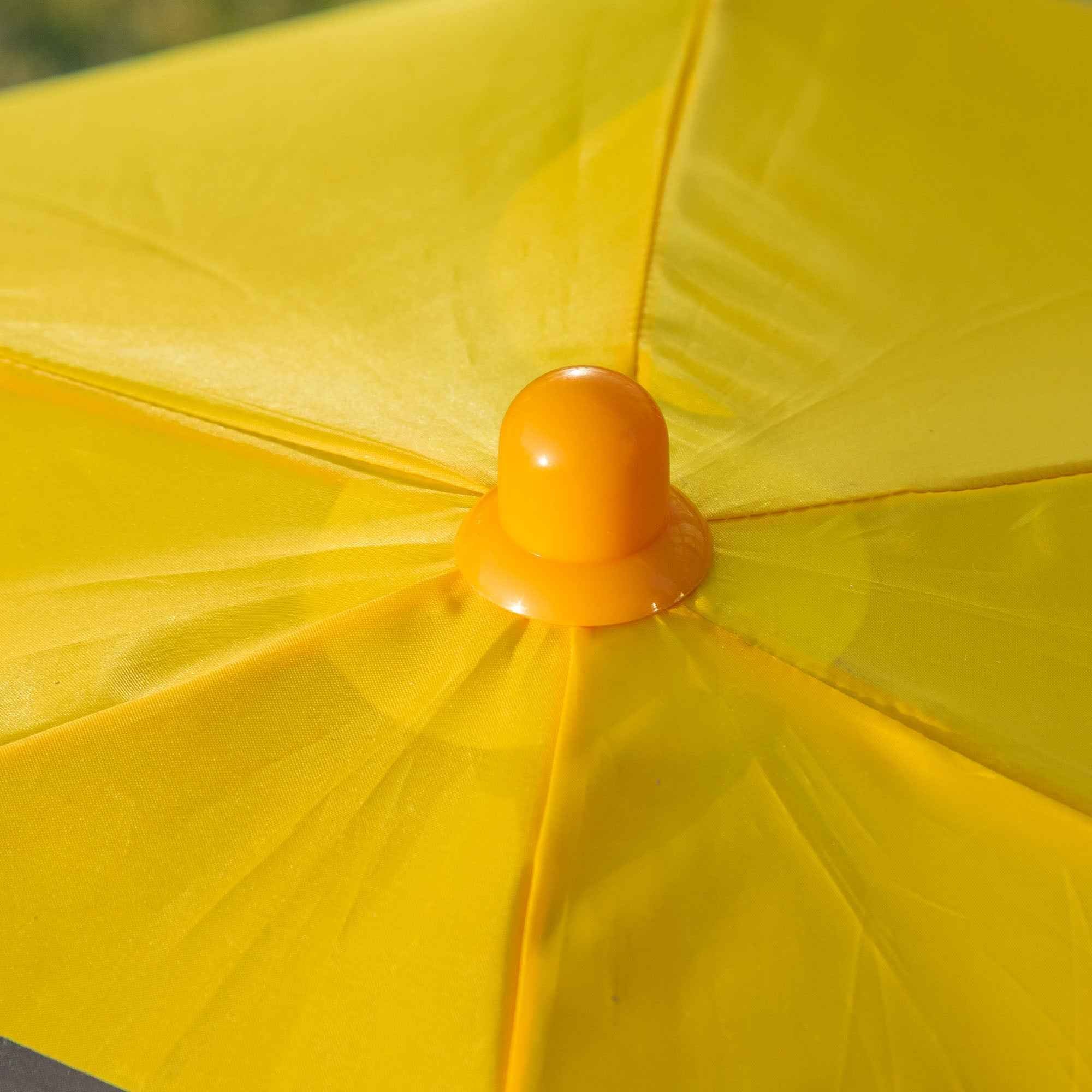Outsunny 4-Piece Kids Outdoor Set with 2 Chairs, Umbrella, and Round Table, Steel and Yellow Oxford Fabric