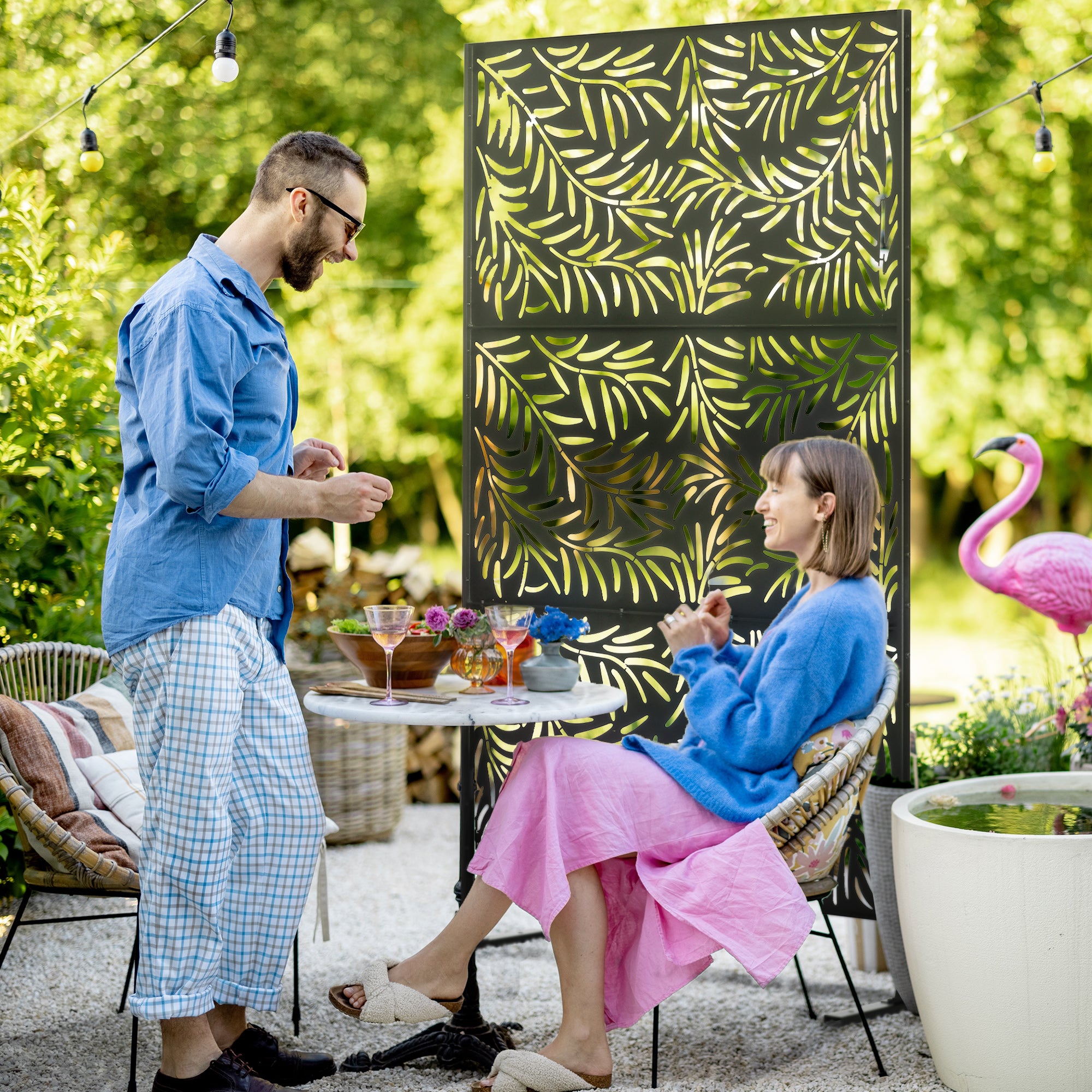 Outdoor Steel Screen with Willow Pattern and 2 Feet, 122x45x198 cm, Black