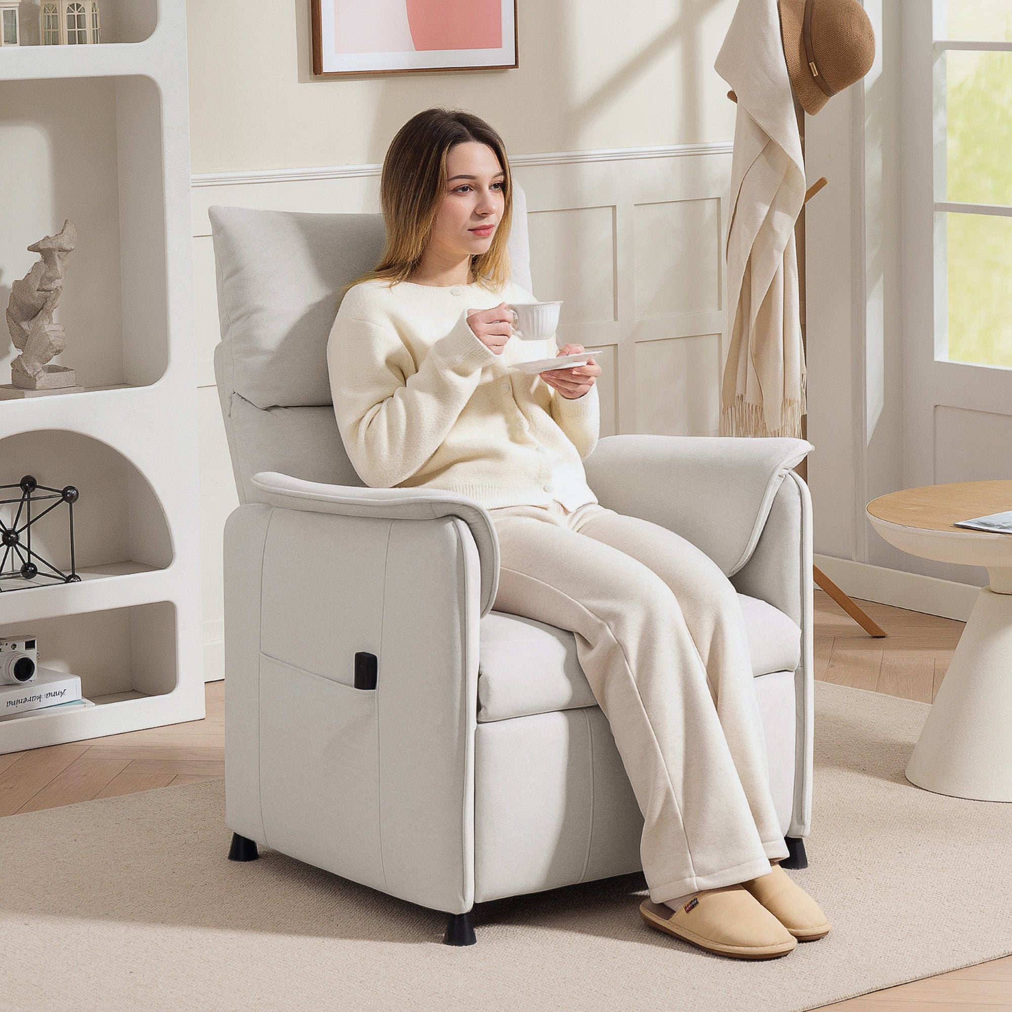 Electric Recliner Chair with Remote Control and Footrest, in Velvet Effect Fabric, 80x83x104 cm, Cream