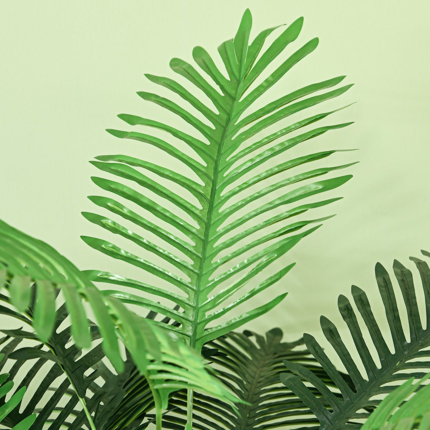 Green Artificial Palm 160 cm in Pot with 36 Leaves, in PE and Cement for Indoor and Outdoor