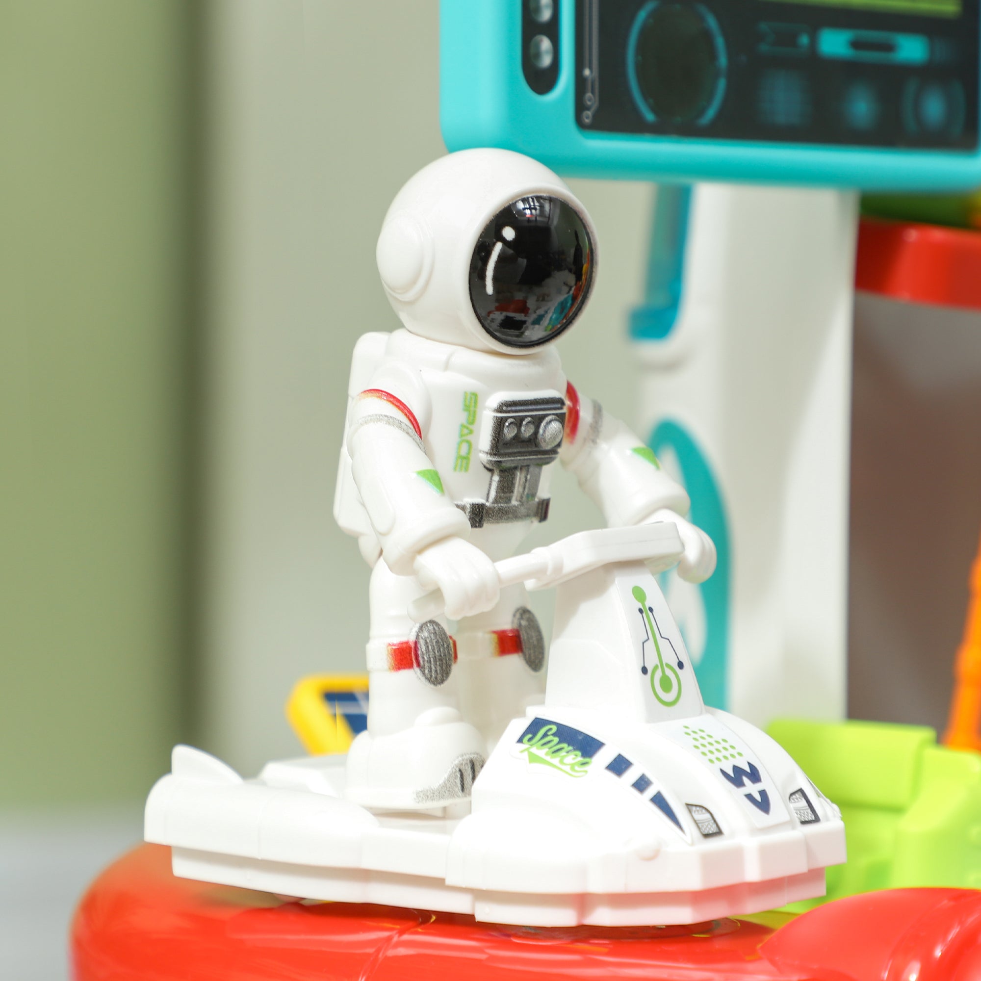 21-Piece Space-Themed Toy Workbench with Sounds and Lights, PP and GPPS, 45.5x24x52.5 cm