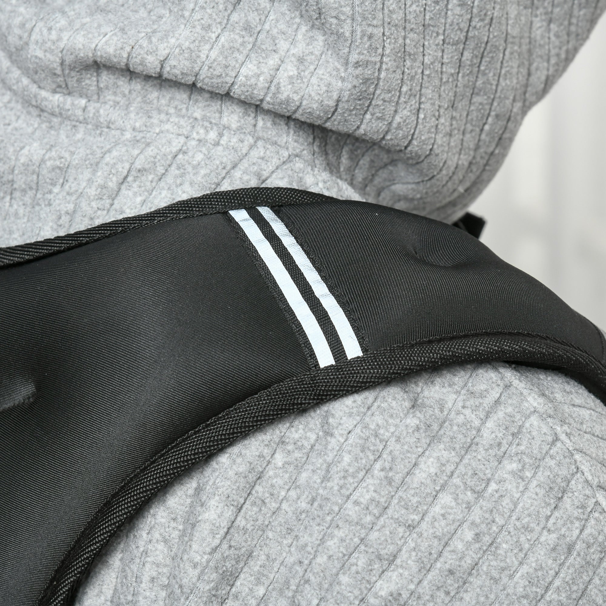 HOMCOM Breathable 5kg Weighted Vest with Storage Pocket and Shoulder Straps, in Oxford fabric, 40x35 cm, Black - Borgè