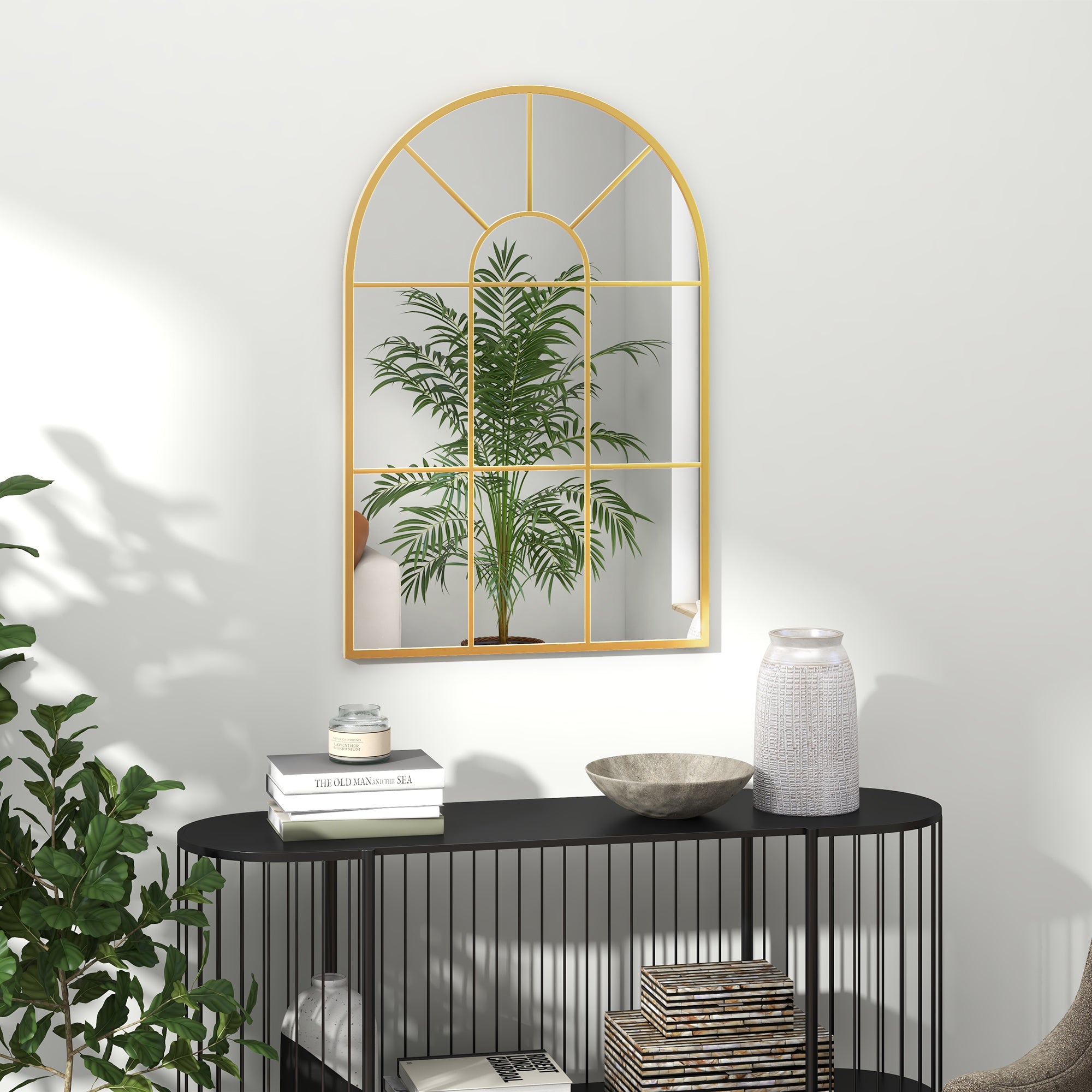 Arched Wall Mirror in Glass and Gold Metal with a Modern Style, 91x2x60 cm