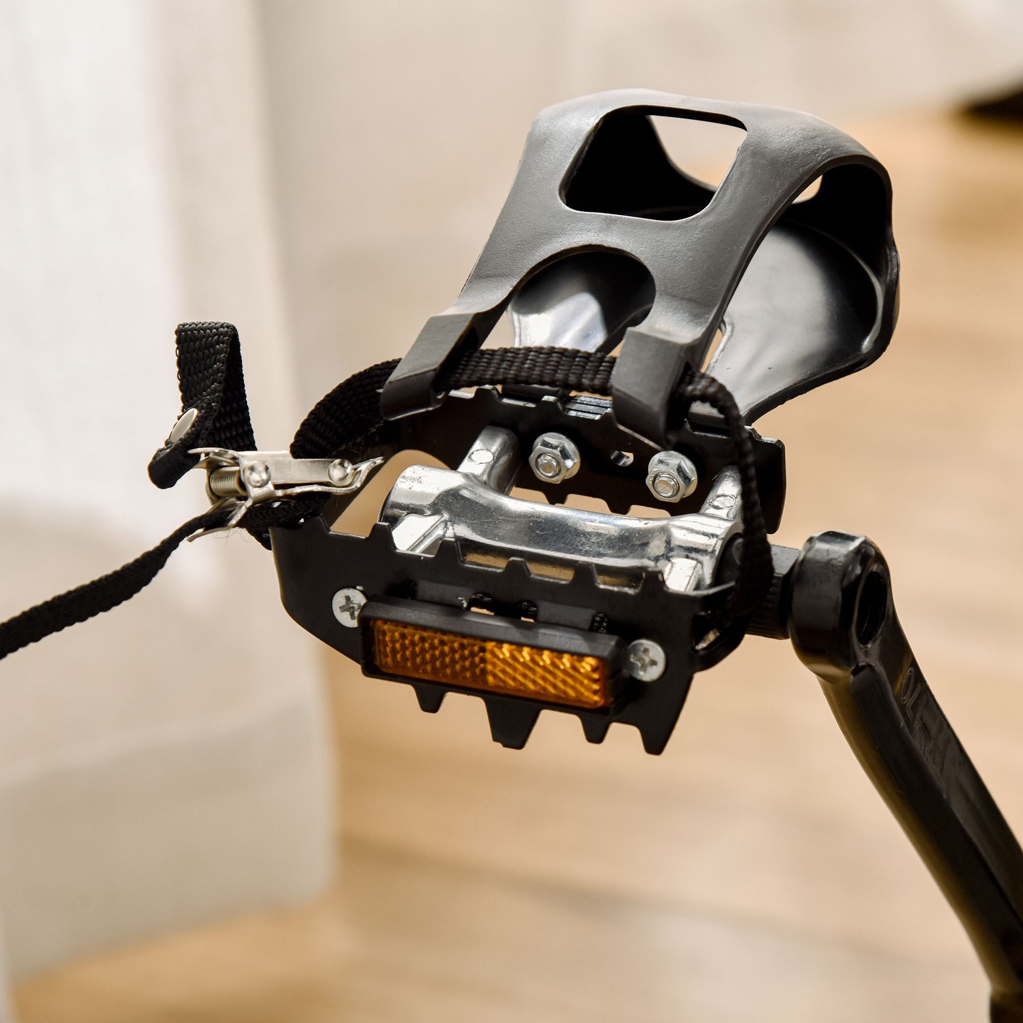 Professional Indoor Exercise Bike with LCD Monitor and 15kg Flywheel, Adjustable Saddle and Handlebar, 124x50x105-111cm, Silver Black