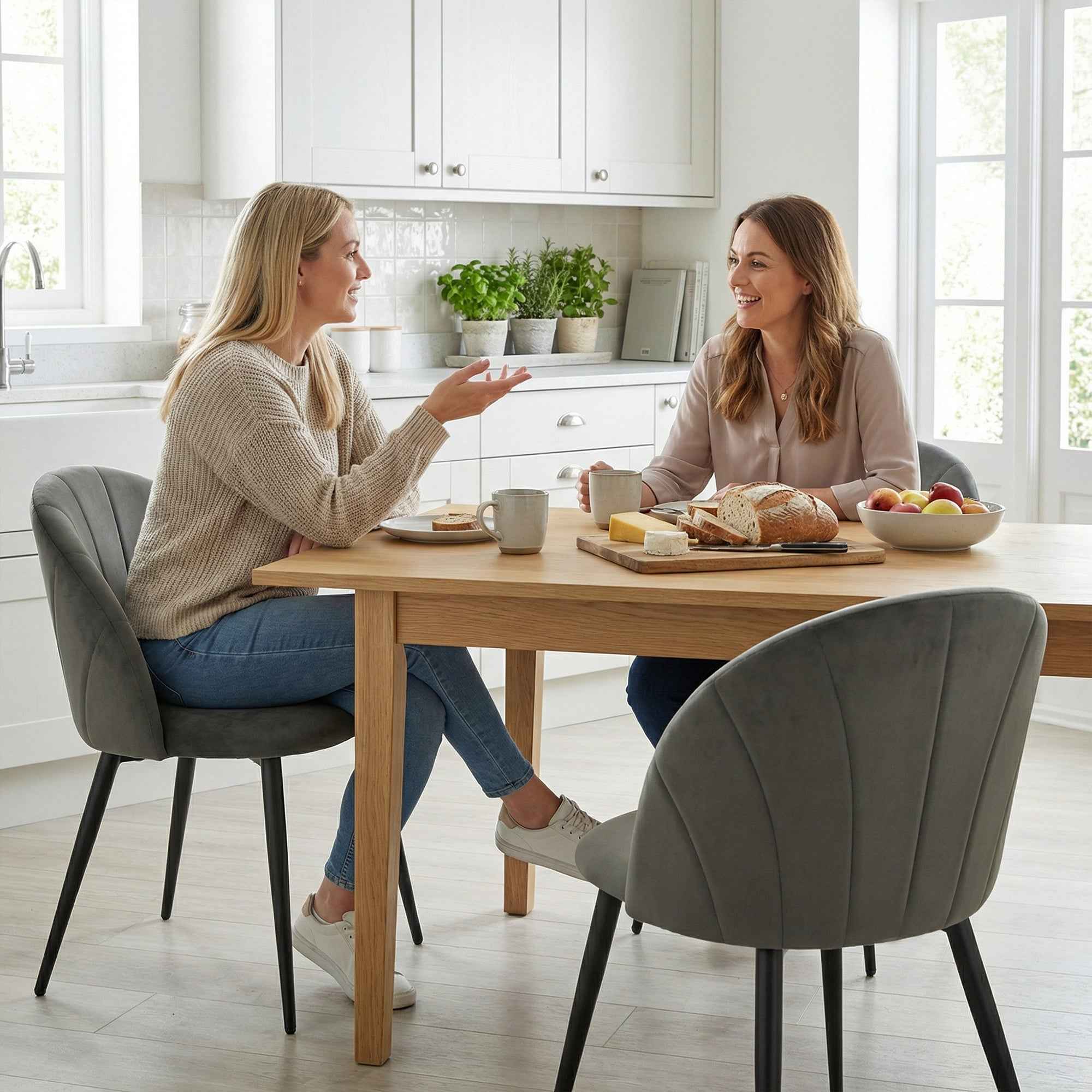 Set of 2 Upholstered Dining Chairs with Shell Backrest in Velvet, 52x55x79 cm, Grey