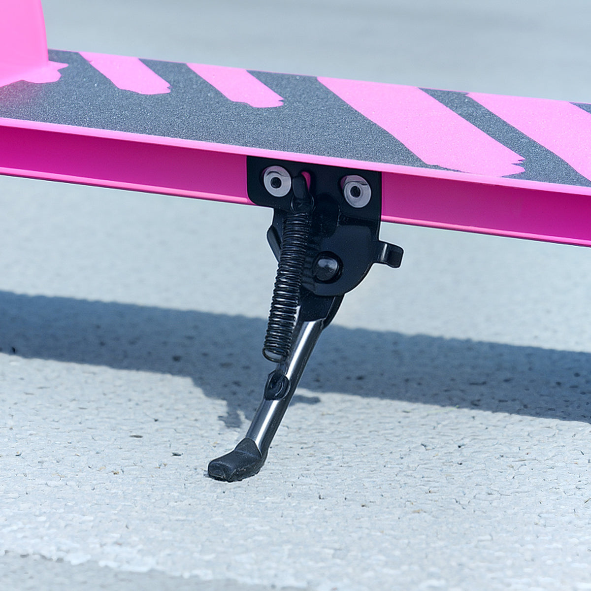 AIYAPLAY Scooter for Kids Ages 3-8 with Light-Up Wheels, Adjustable Handle and Rear Brake, Pink