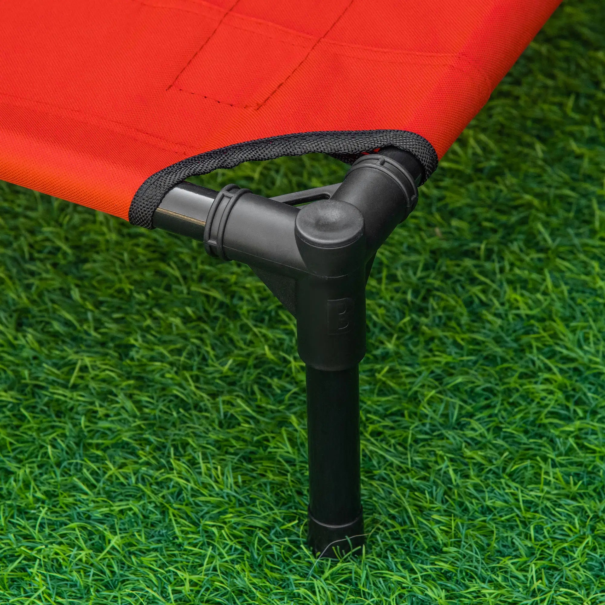 Summer Dog Bed for Dogs up to 11.3kg, Indoor and Outdoor, 61x46x18 cm, Red - Borge' Group Limited