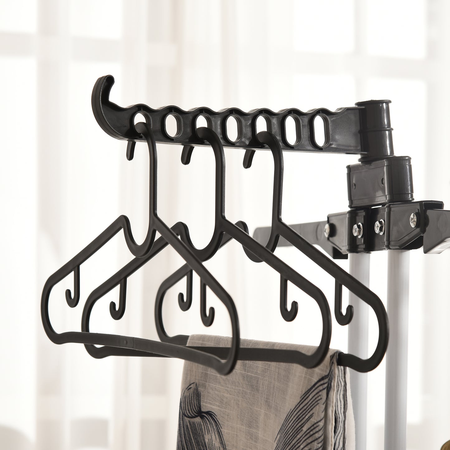 4-Tier Folding Clothes Airer with Rotating Wings and 4 Wheels, in Steel and PP, 73x64x177 cm, Black