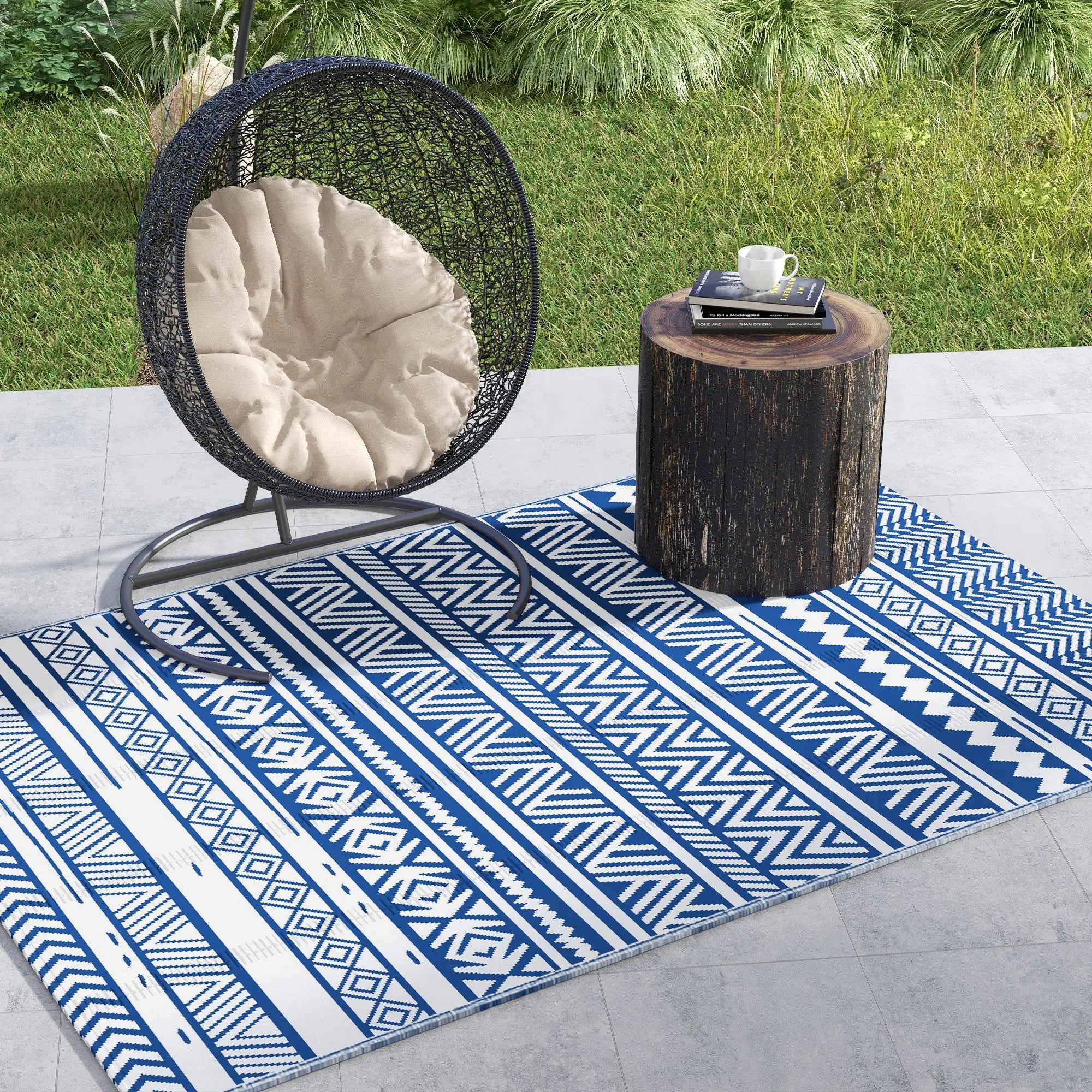 Outdoor Rug 182x274 cm Foldable and Reversible, in Blue and White Polypropylene