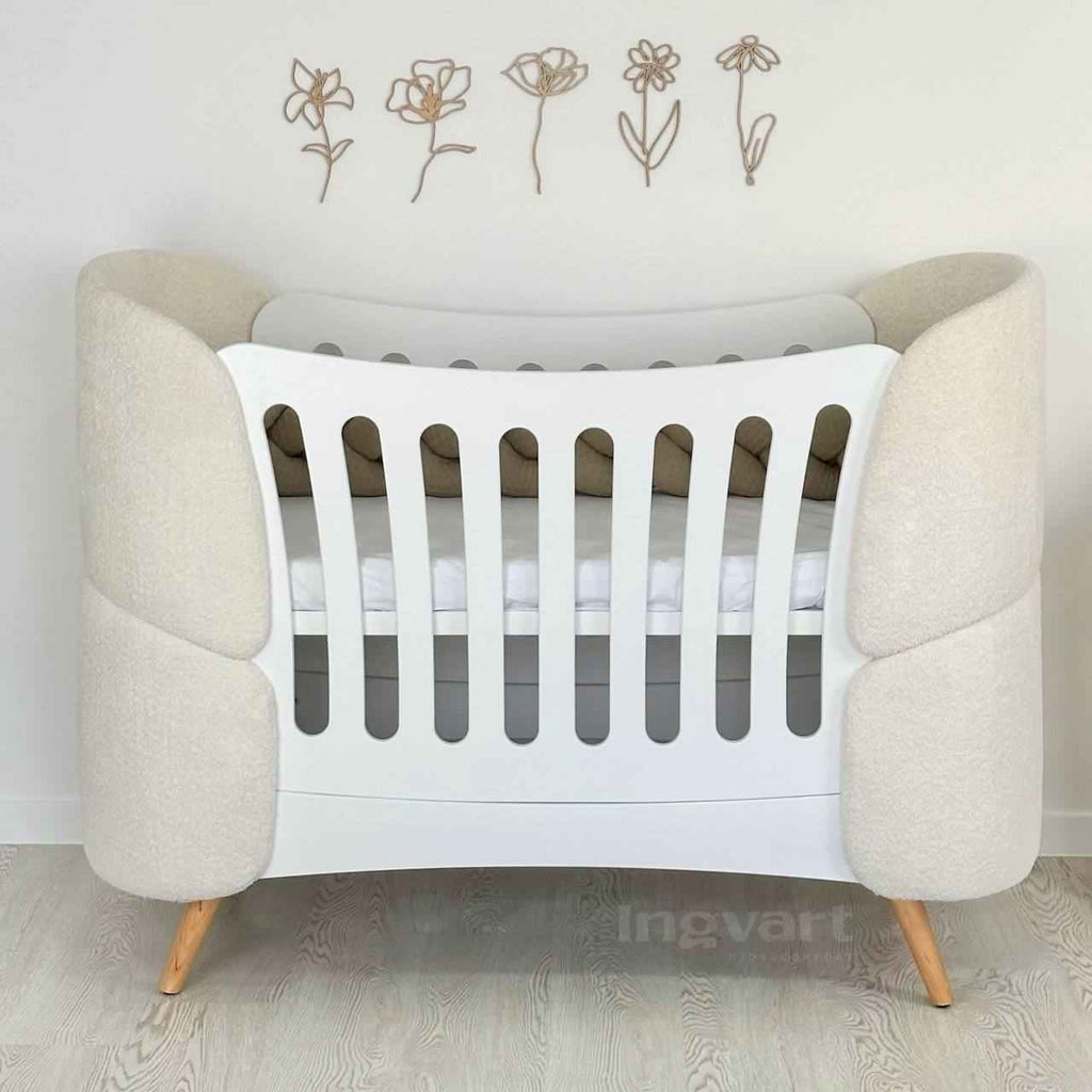 Fly Bed Bouclé “Bunny” Crib – Elegant Convertible Cot for Babies