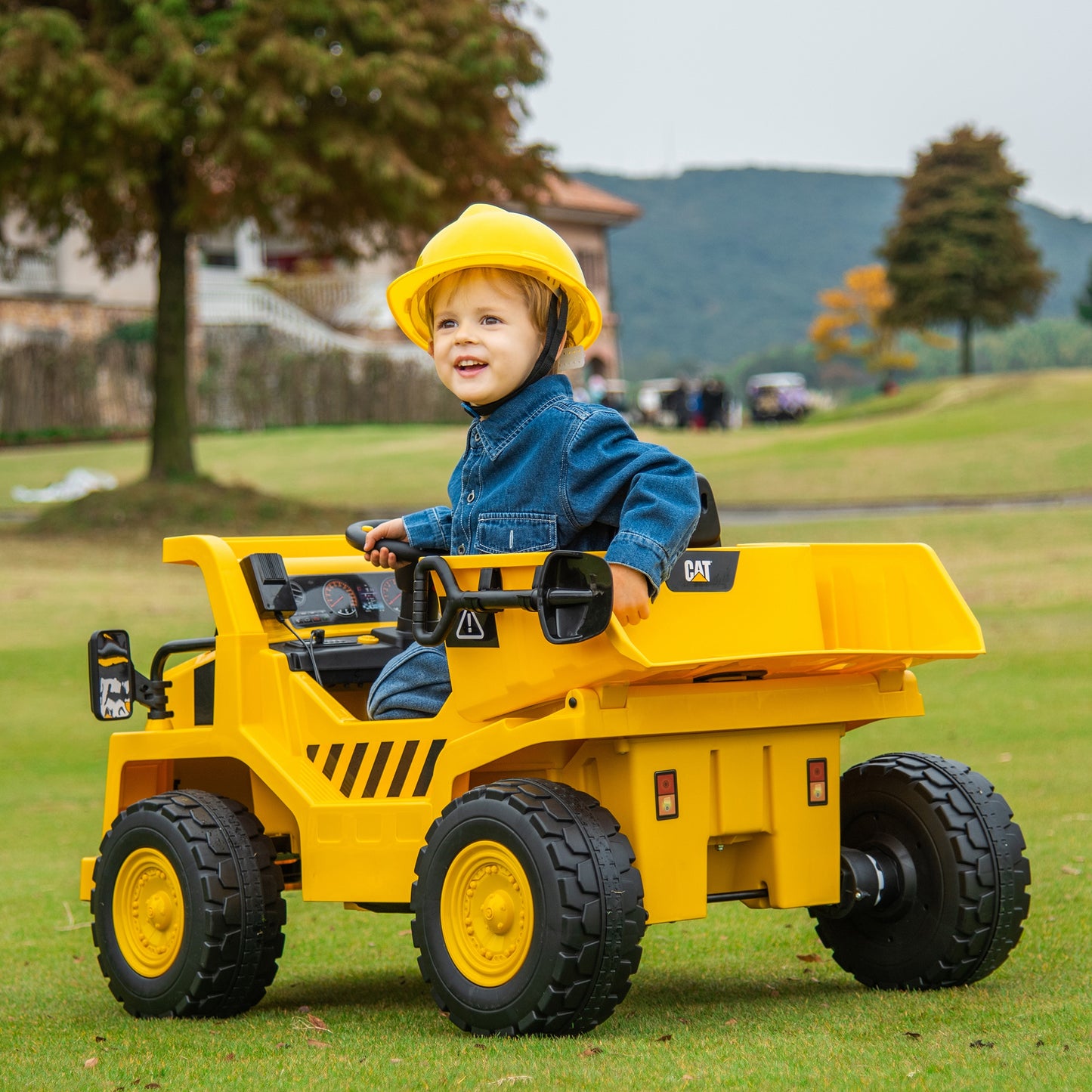 Caterpillar Licensed Toy Truck with Remote Control, Headlights, Bucket and Shovel, 110x70.5x61.5 cm, Yellow - Borgè