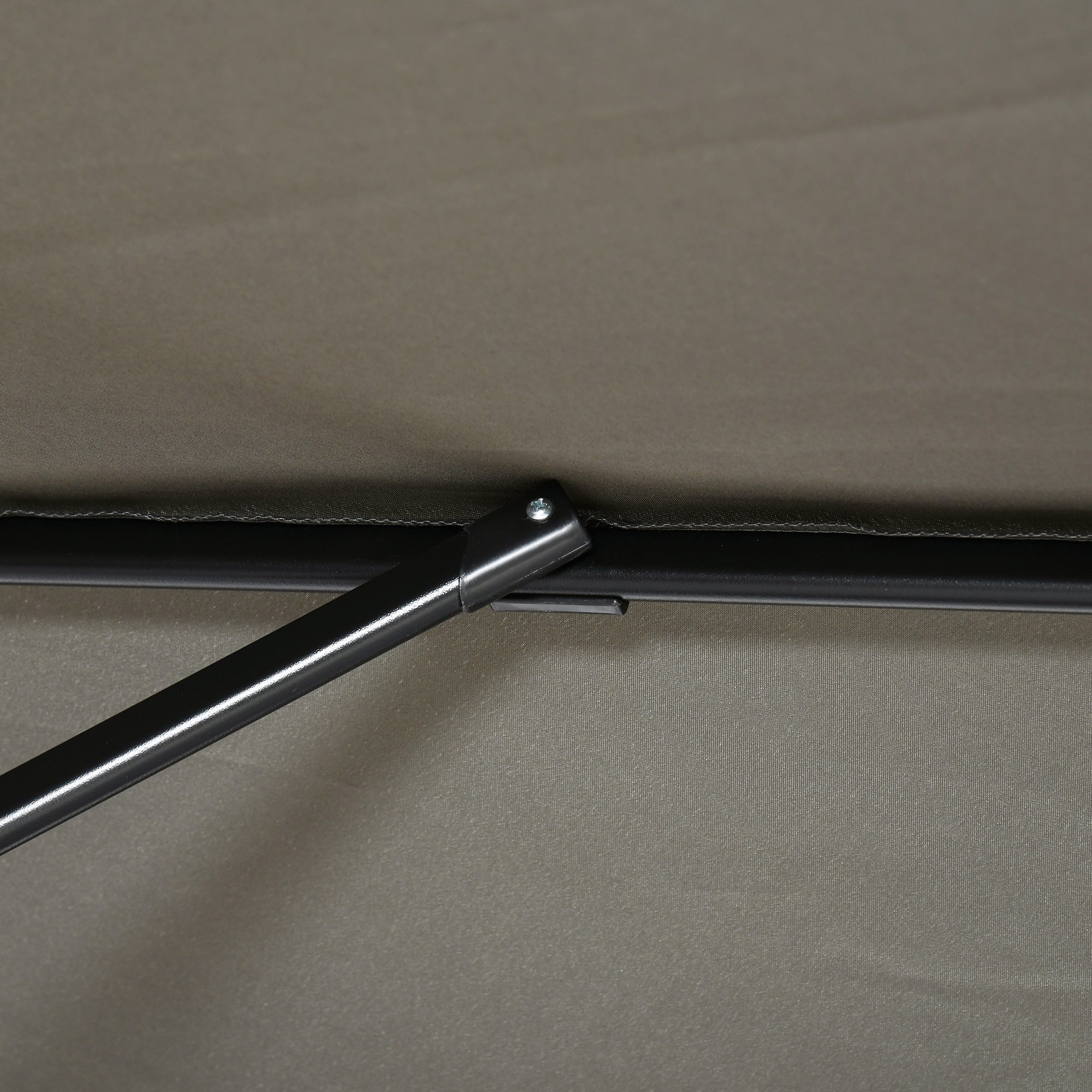 2.5x2.5m Hand Crank Garden Umbrella with 360° Rotation and Adjustable Parasol, Light Grey