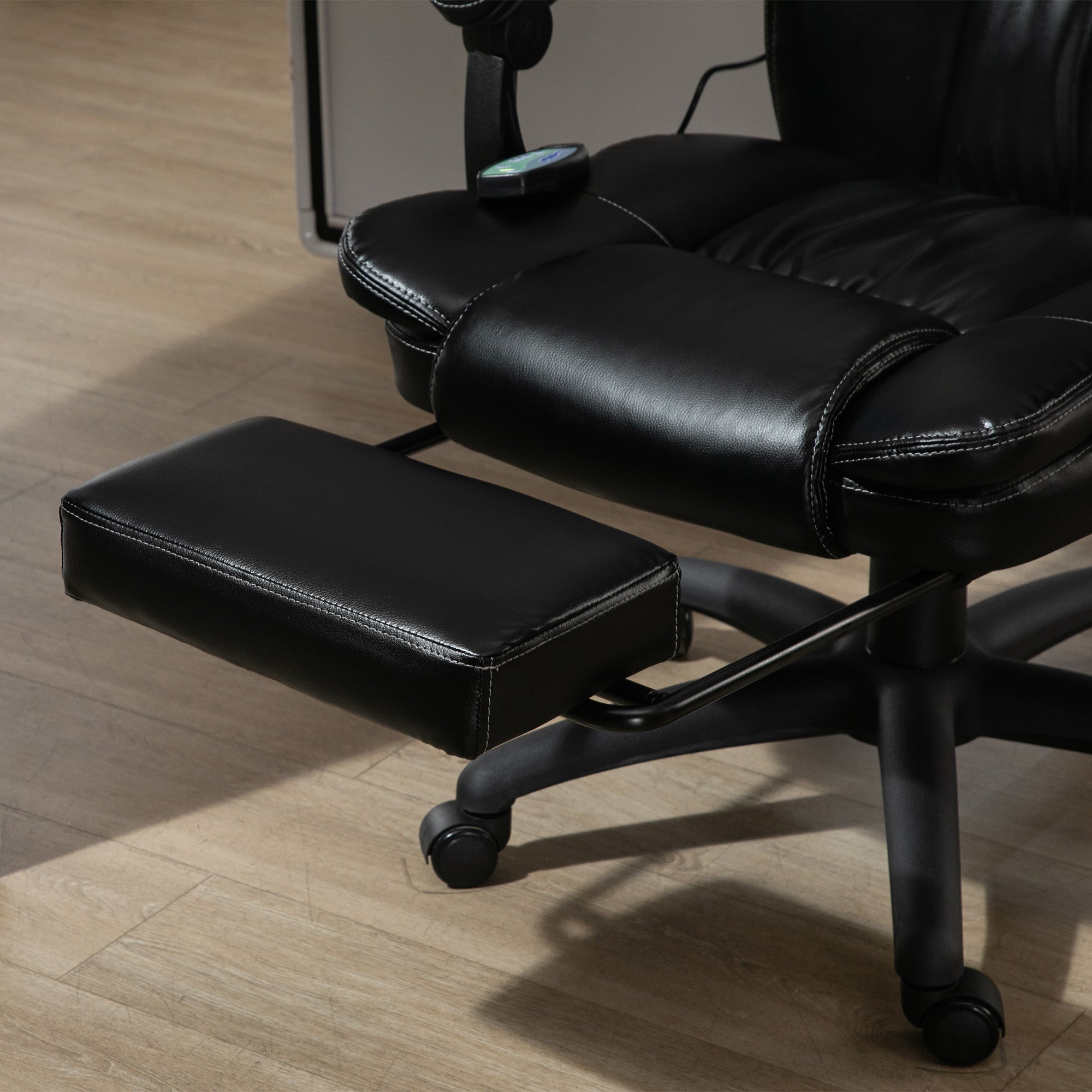 Vinsetto Height Adjustable Office Chair with 6 Massage Points, in Faux Leather, 68.5x68.5x113-121 cm, Black - Borgè