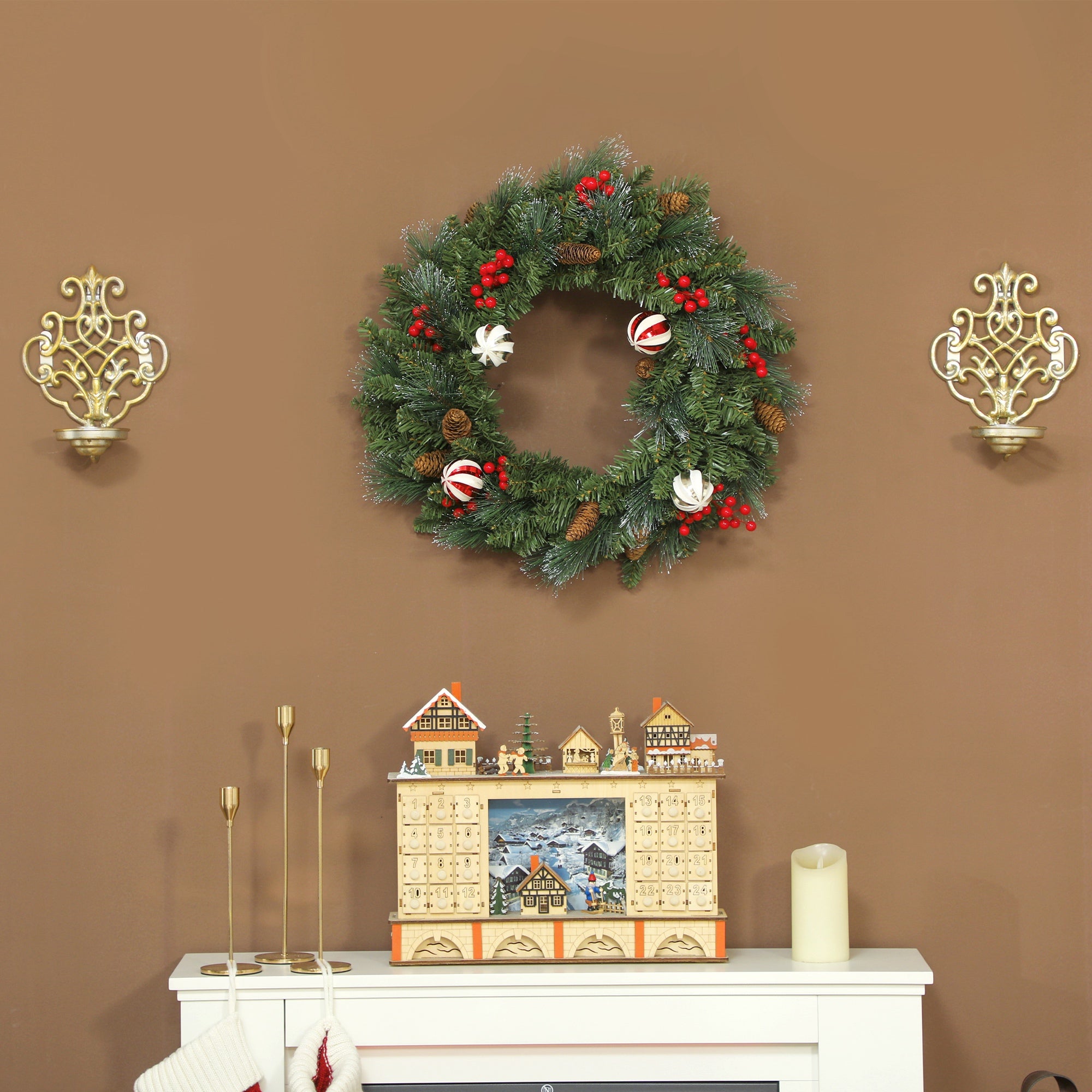 60cm Christmas Wreath with 146 Snow-Covered Branches, Pine Cones, Berries and Baubles, Green