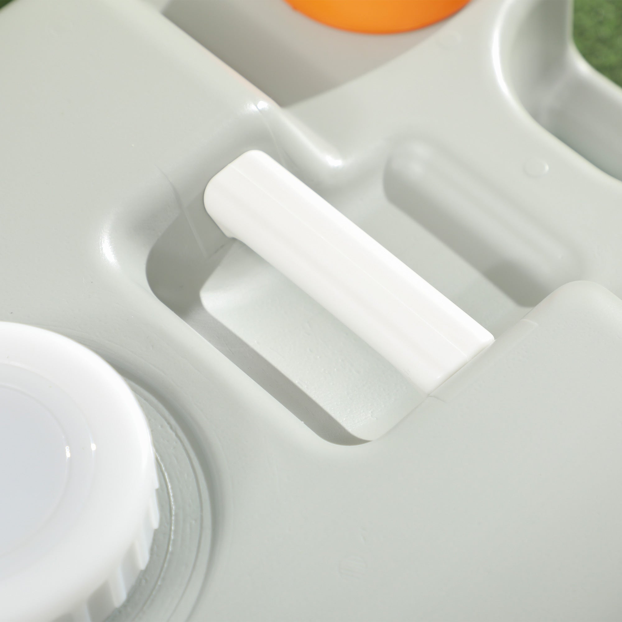 22L Camping Water Tank with Wheels and Handle and Swivel Spout, Gray