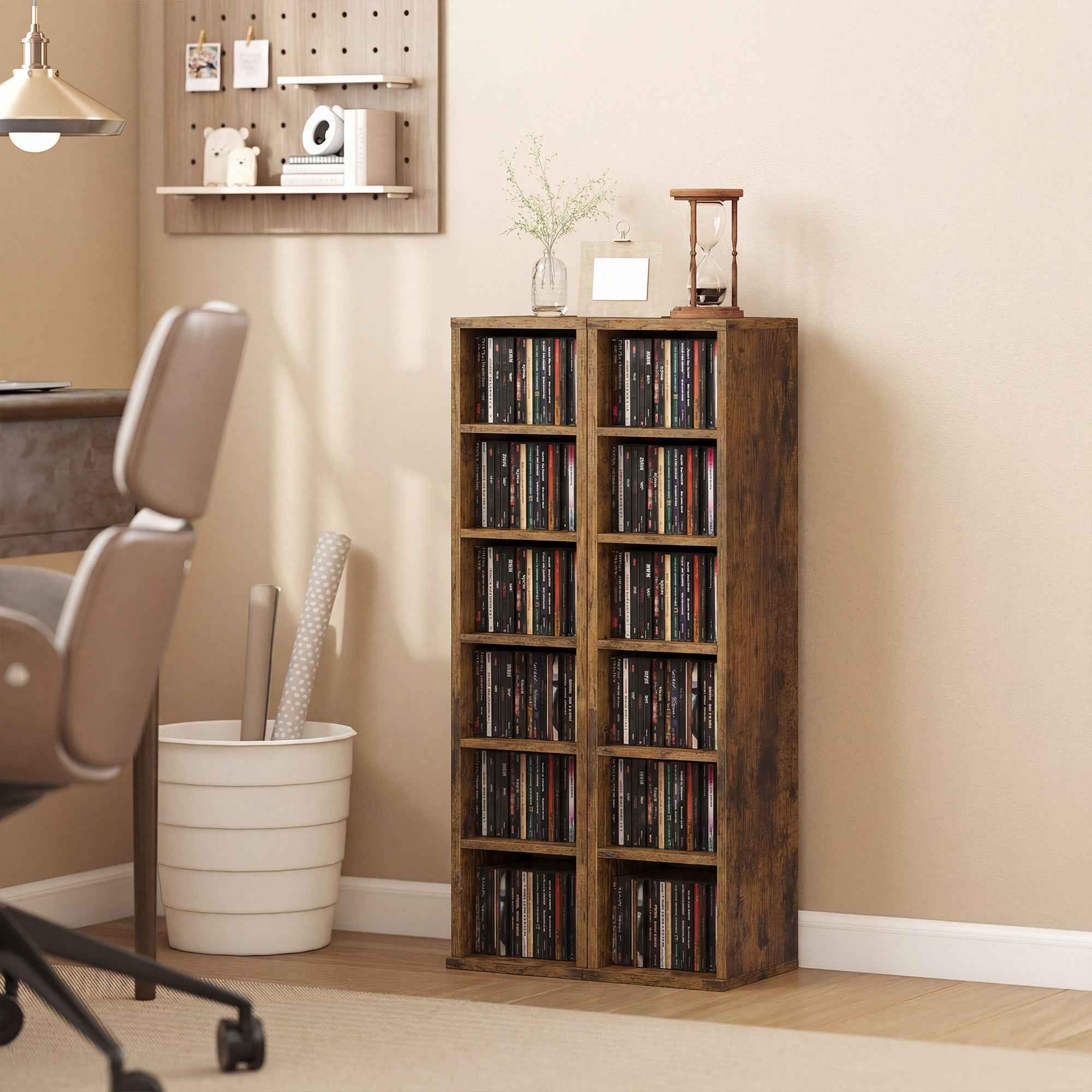 HOMCOM Set of 2 CD Racks with Adjustable Shelves for 204 CDs, Wooden, 21x22.5x88.5 cm, Rustic Brown