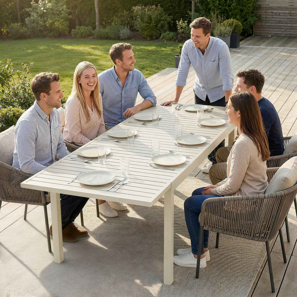 Outsunny Extendable Garden Table for 6-8 People, Aluminum with Slatted Top, White