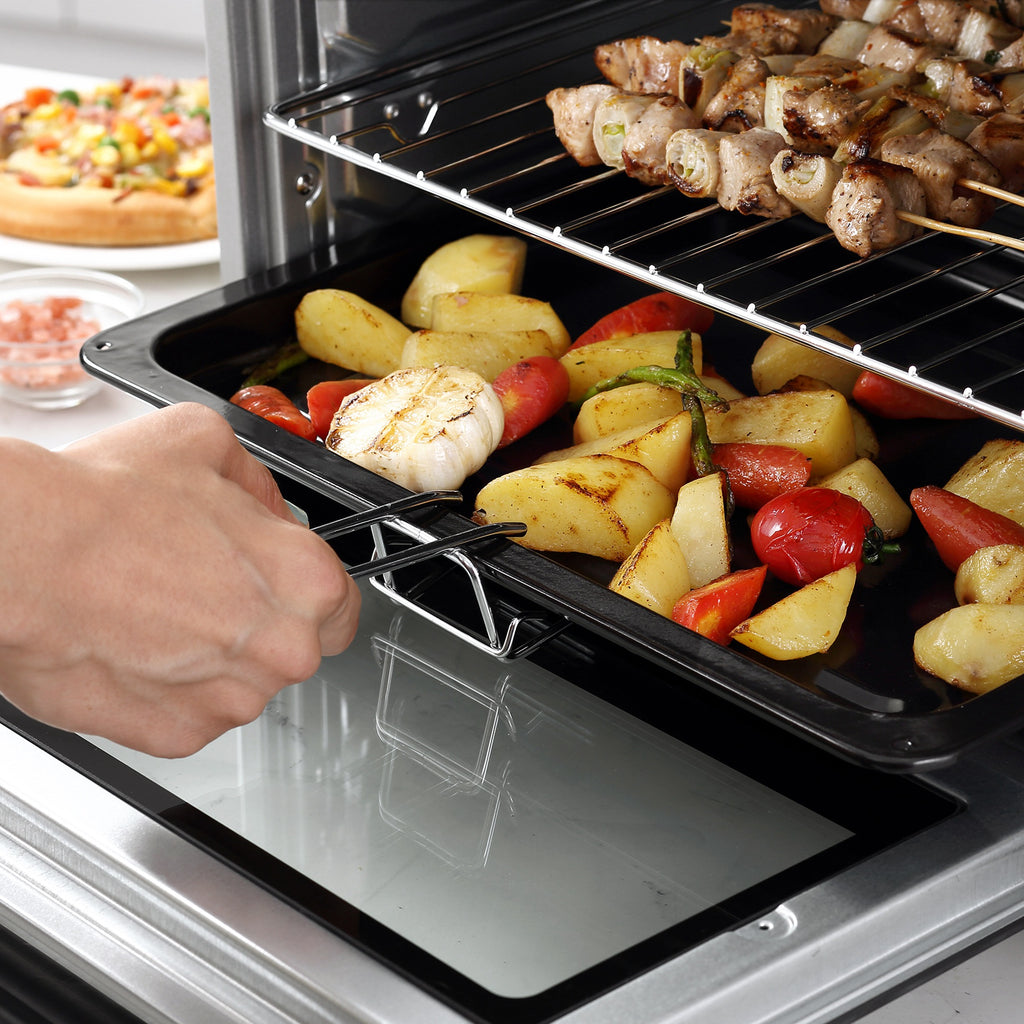 HOMCOM 32L Electric Oven with Temperature and Timer Control, 3 Cooking Modes and Accessories, Silver
