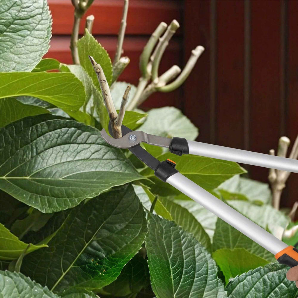 Outsunny 4-Piece Gardening Set with Secateurs, Loppers, Pruning Shears, and Folding Saw