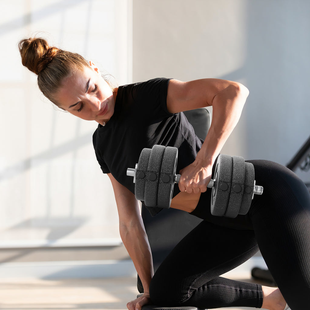 30kg Dumbbell Weight Set (8x2.5kg, 4x1.5kg) with 12 Discs and 2 x 2kg Dumbbells, 43x18x7.5cm, Black