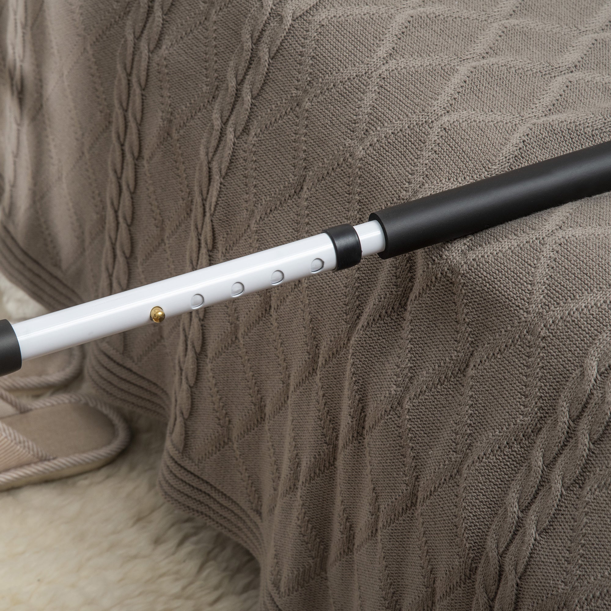 Bed Handle with Adjustable Length and Height, Steel, White