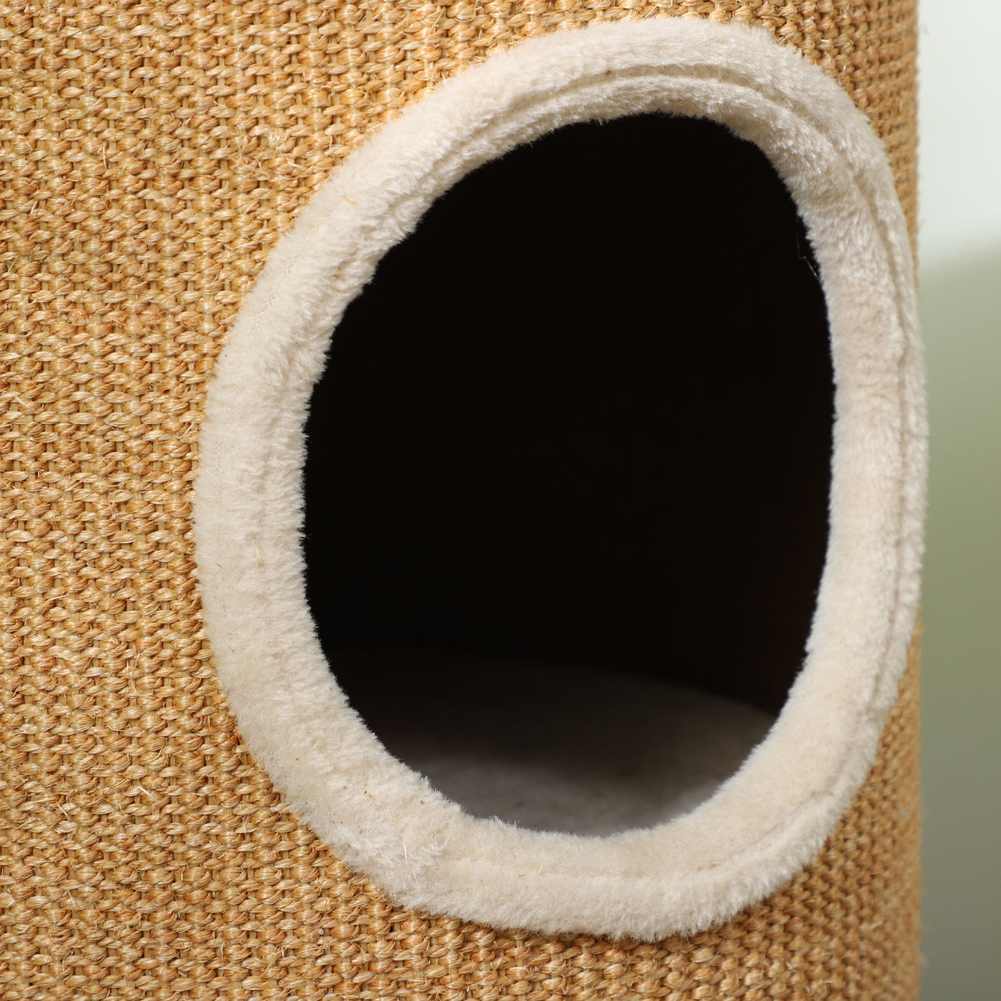 2-Tier Sisal Cat Scratching Tower with Plush Houses for 1-2 Cats, Brown