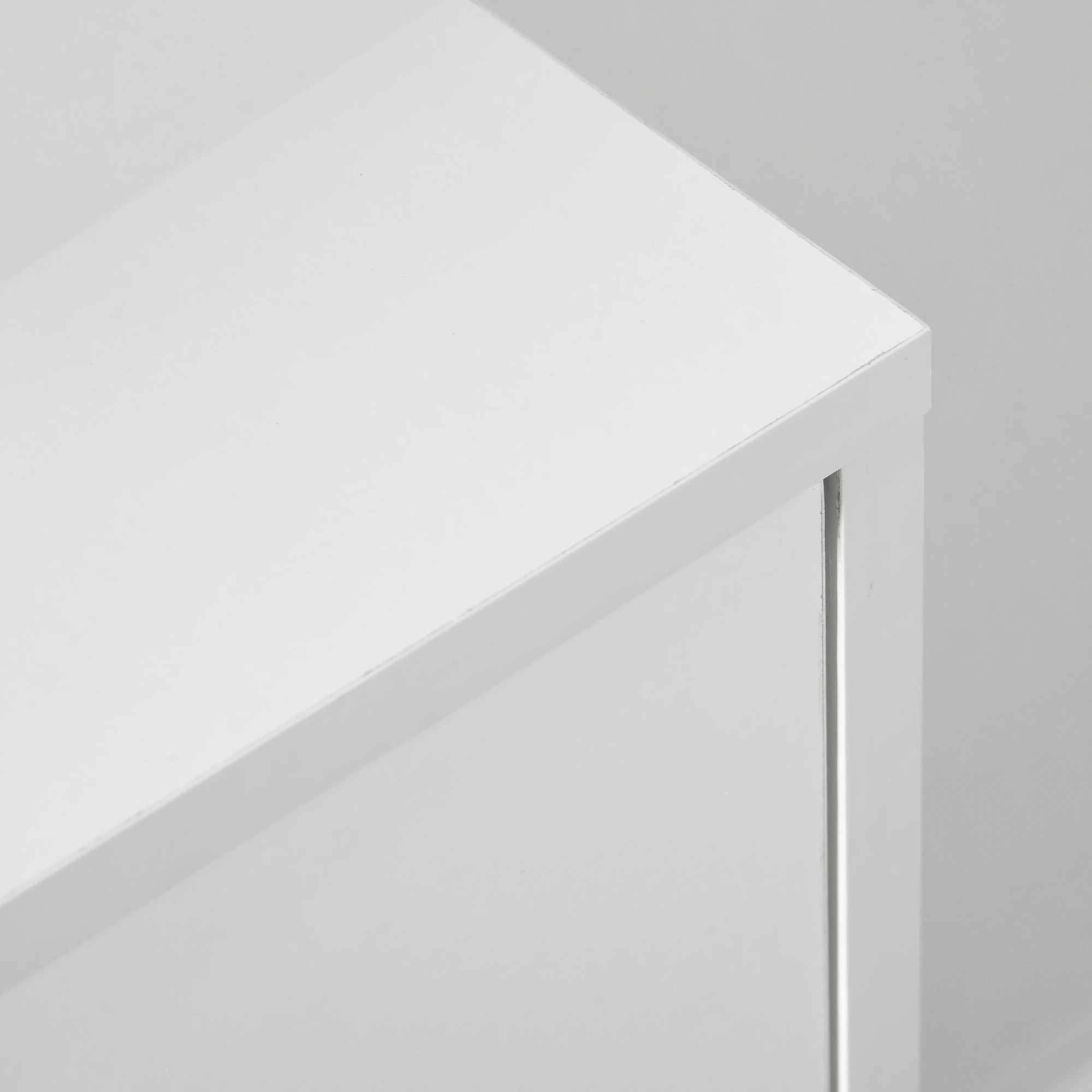 3 Drawer Chest with Handles in Chipboard and Pine Wood for Living Room and Bedroom, 80x30x80 cm, White