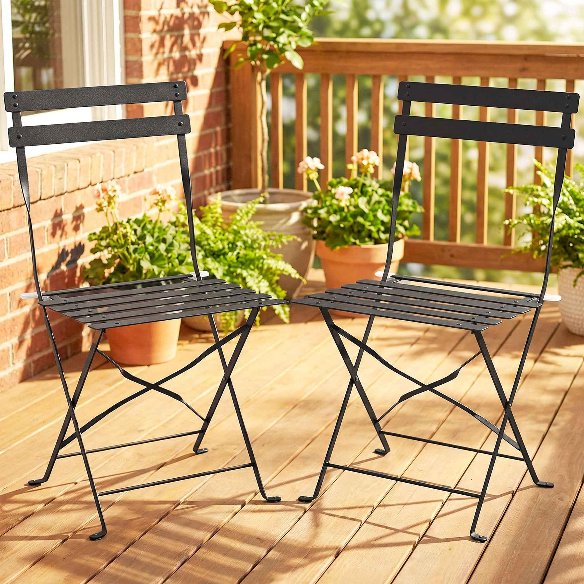 Outsunny Set of 2 Folding Garden Chairs with Slatted Seat