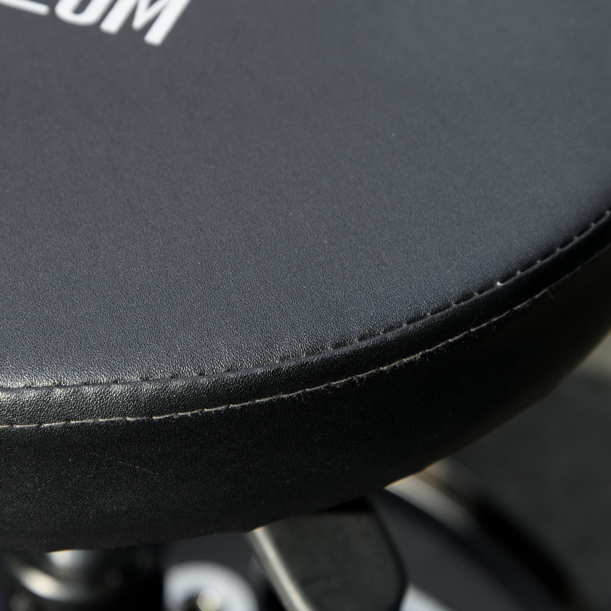 HOMCOM Workshop Stool with Wheels and Tool Holder, Adjustable Height and Swivel, Ø40x25-48cm, Black - Borgè