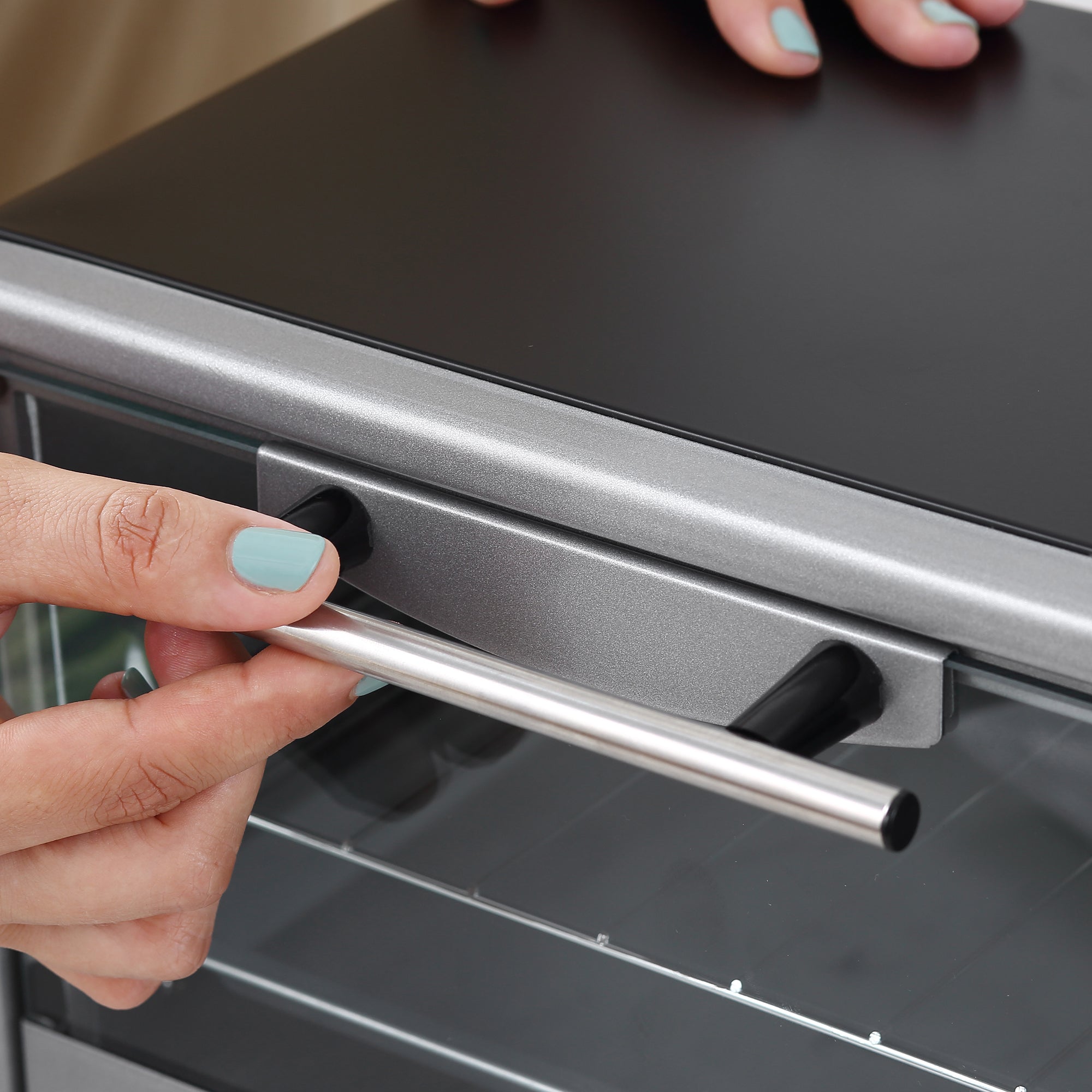 Electric Oven 10L Adjustable Temperature and Timer, Grill and Baking Tray Included, 750W, 36.5x26x22cm, Silver Black - Borgè