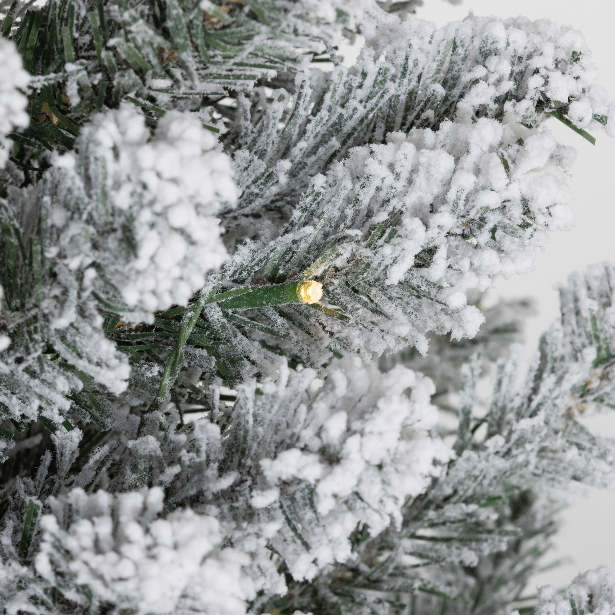 Snow-Covered Christmas Tree with 263 Branches and White LED Lights in Plastic and Metal, Ø45x150 cm, Green