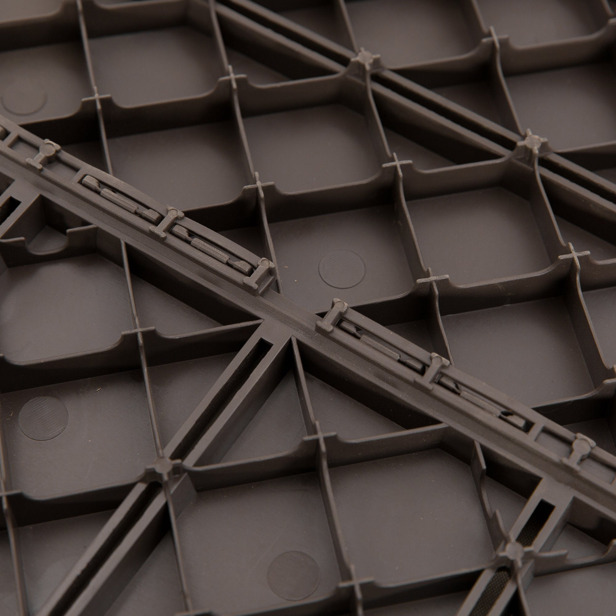 Outsunny Set of 9 Interlocking Terrace Tiles, Non-Slip PP Floor Tiles (30x30x2cm), Area: 0.81 m², Brown