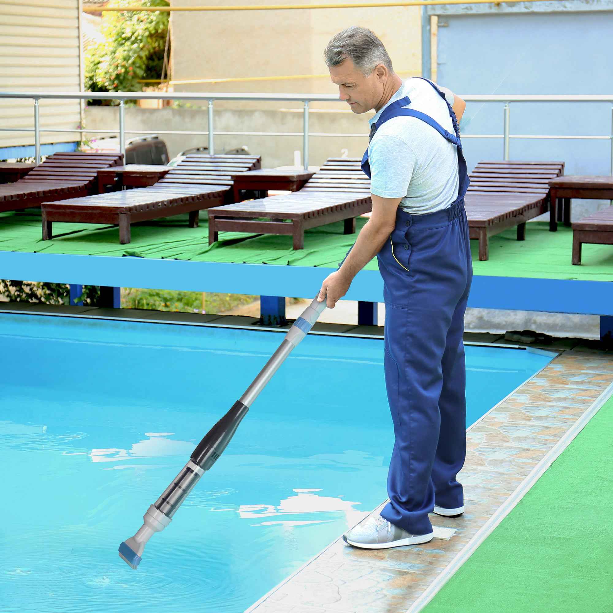 Outsunny Portable and Cordless Pool Vacuum Cleaner with 3-Tier Pole, Ø6x106-162 cm, Blue and White