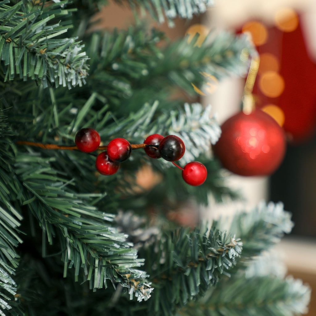210cm Indoor Christmas Tree with 928 Branches, Pine Cones and Red Berries, Metal Base, Green