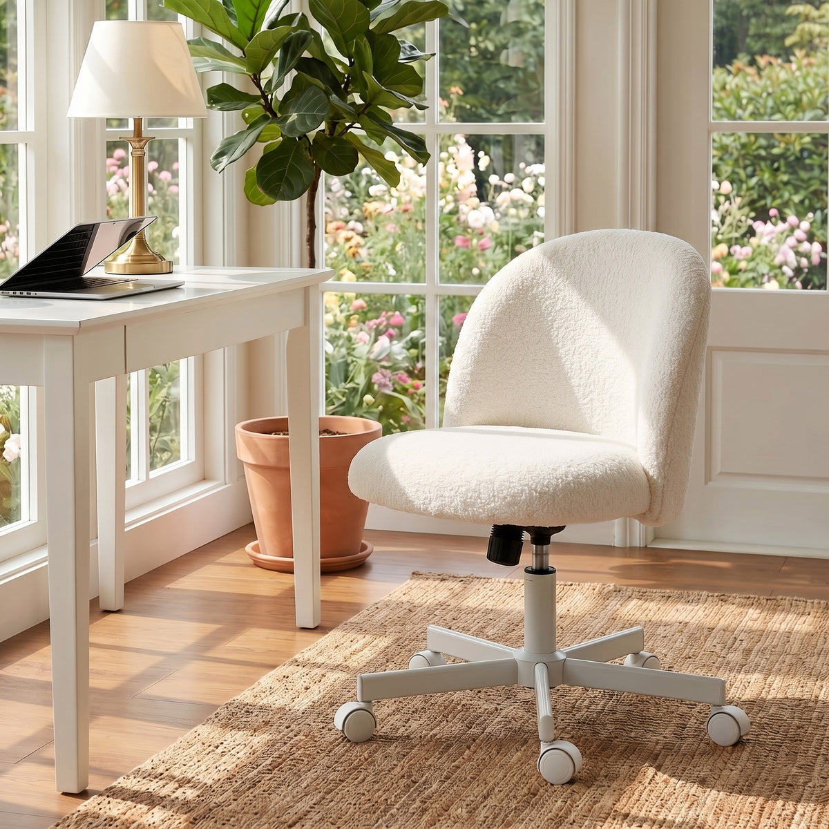 HOMCOM Sherpa Fabric Swivel Desk Chair with Adjustable Height and Rocking Function, Cream