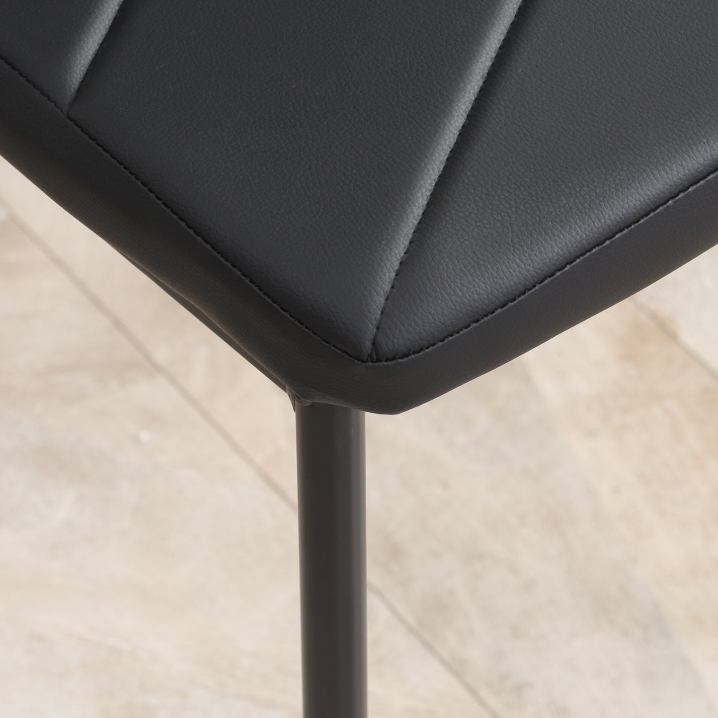 Set of 6 Modern Dining Chairs with High Back in Faux Leather and Steel, 41x50x97 cm, Black