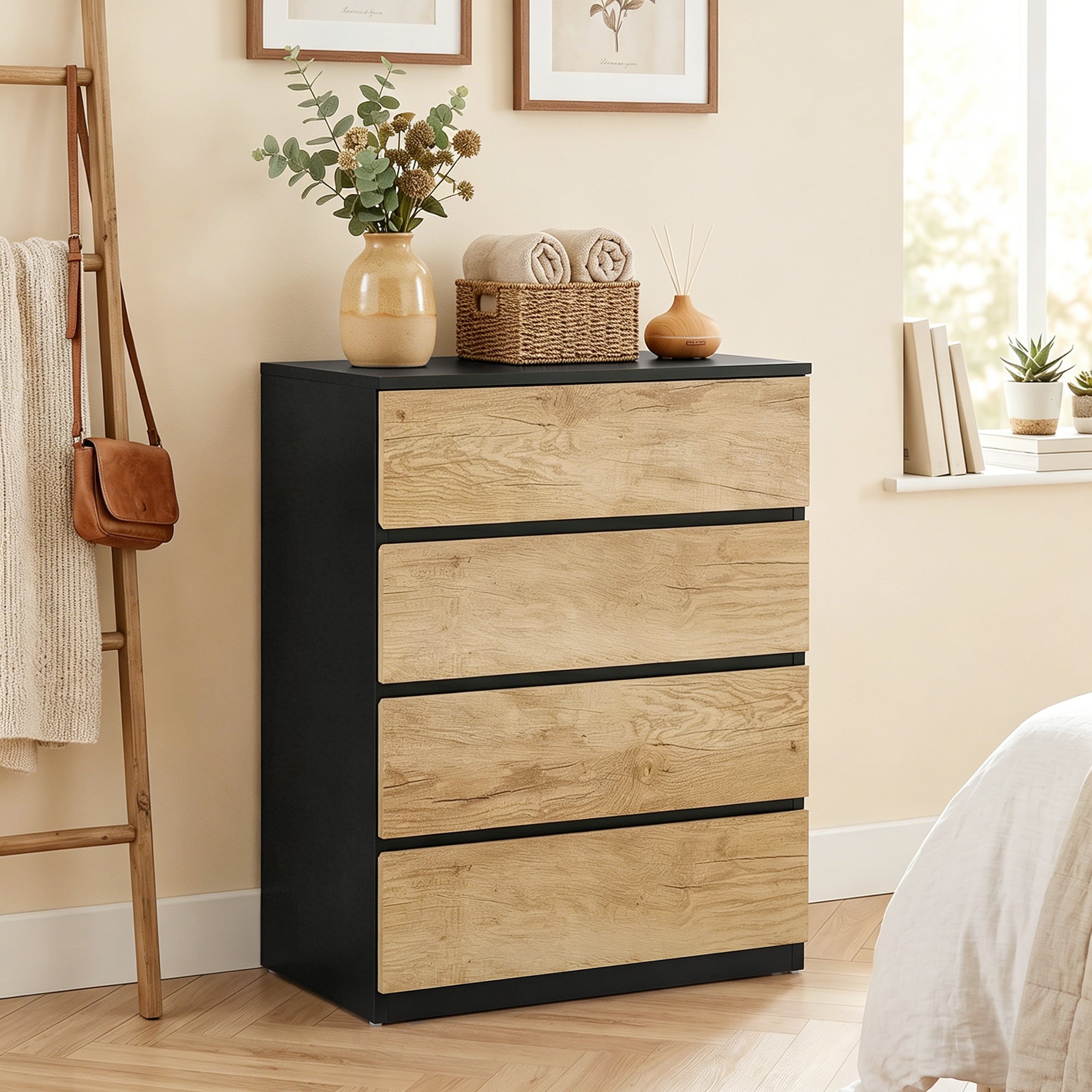 HOMCOM 4-Drawer Wooden Chest of Drawers with Metal Rails and Grooved Handles, 60x40x80 cm, Black and Oak