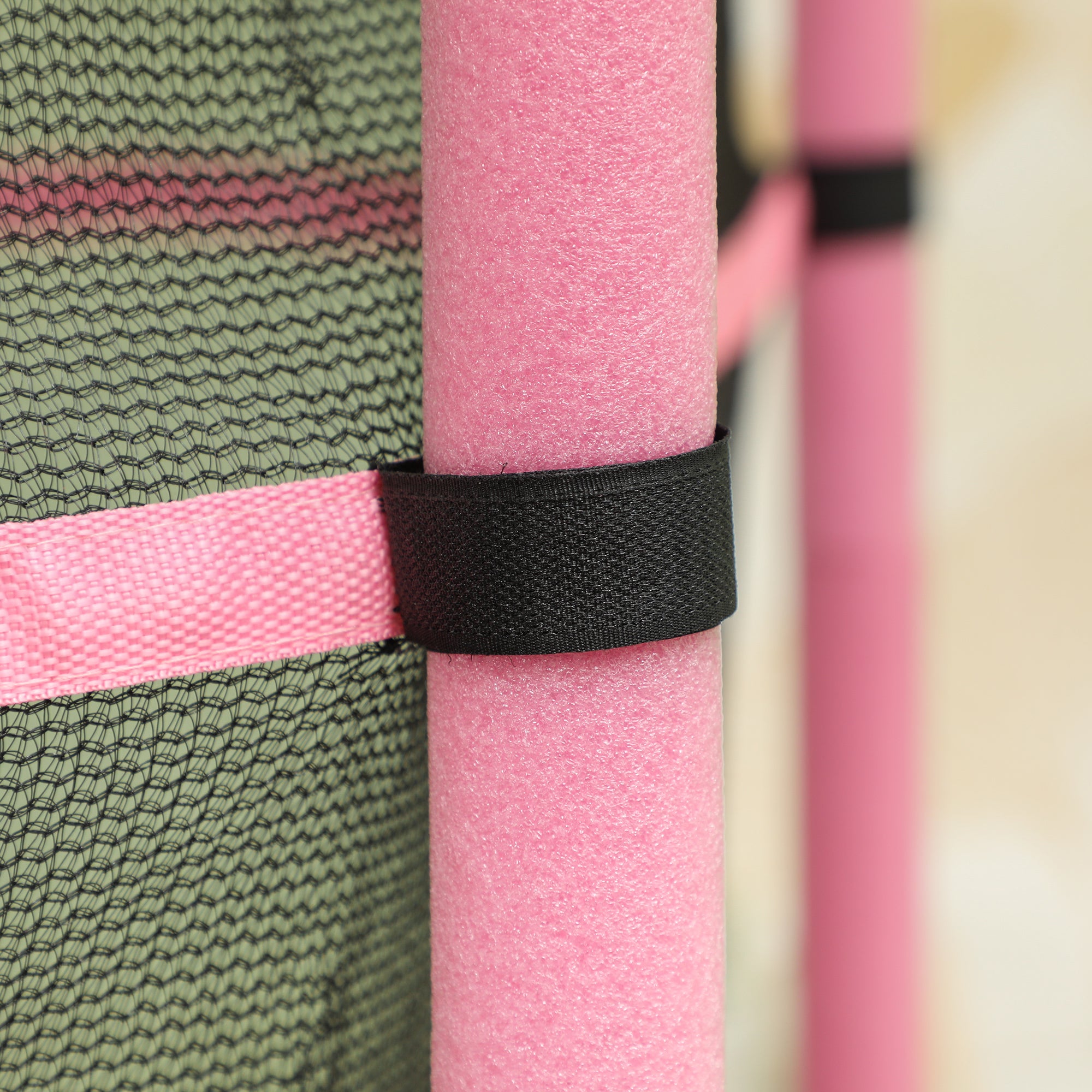 Children's Trampoline with Safety Net and Padded Poles Ages 3-10 Years, Ø140 x 190 cm, Pink