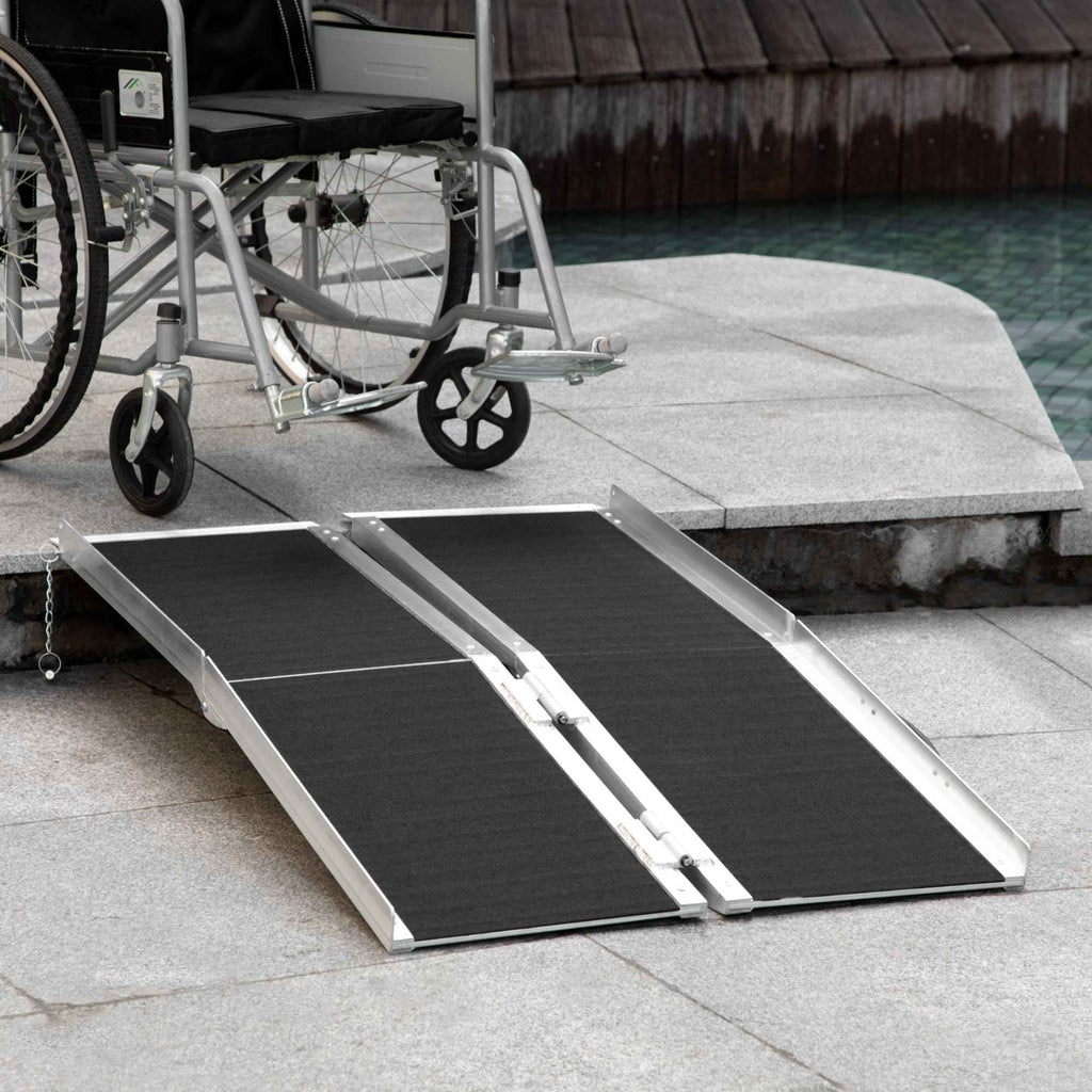 HOMCOM Folding Aluminum Wheelchair Ramp with Non-Slip Coating and Edges, 122 x 73.5 cm, Black
