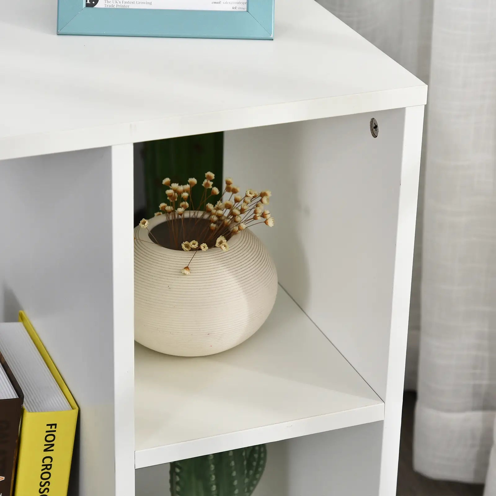 C-Shaped Coffee Table with 2 Open Shelves and 4 Swivel Wheels, in MDF and PE, 45x35x58 cm, White