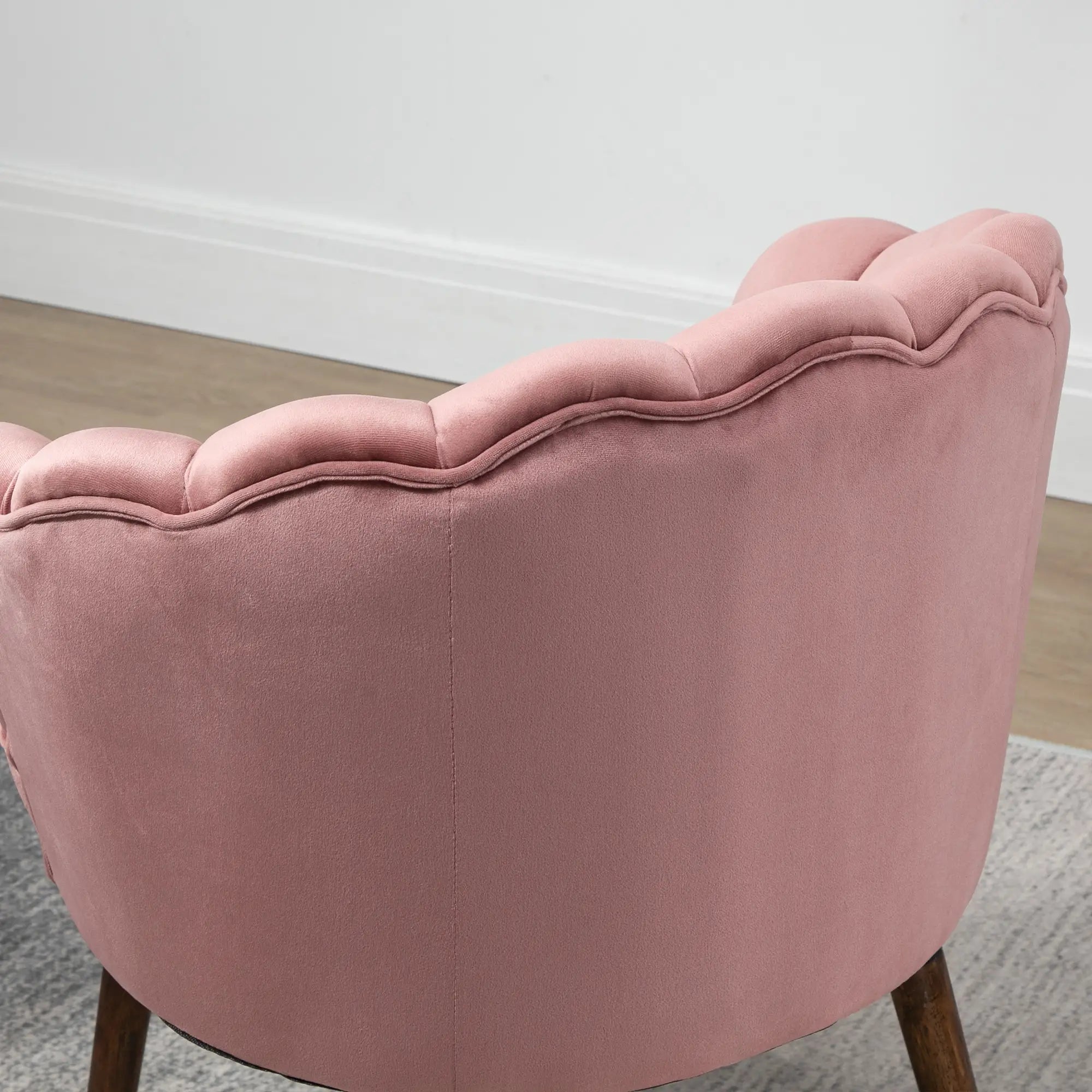 Upholstered Chair with Shell Backrest and Wooden Legs, Velvet Armchair for Living Room and Bedroom, 66x66x78.5cm, Pink