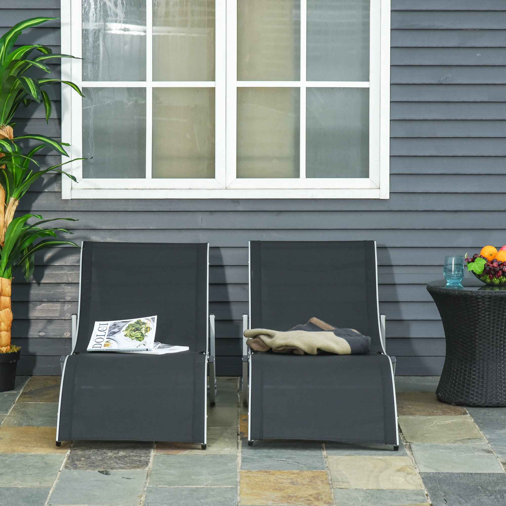 Outsunny Set of 2 Folding Garden Loungers in Aluminum and Texteline, 61x165x63 cm, Black
