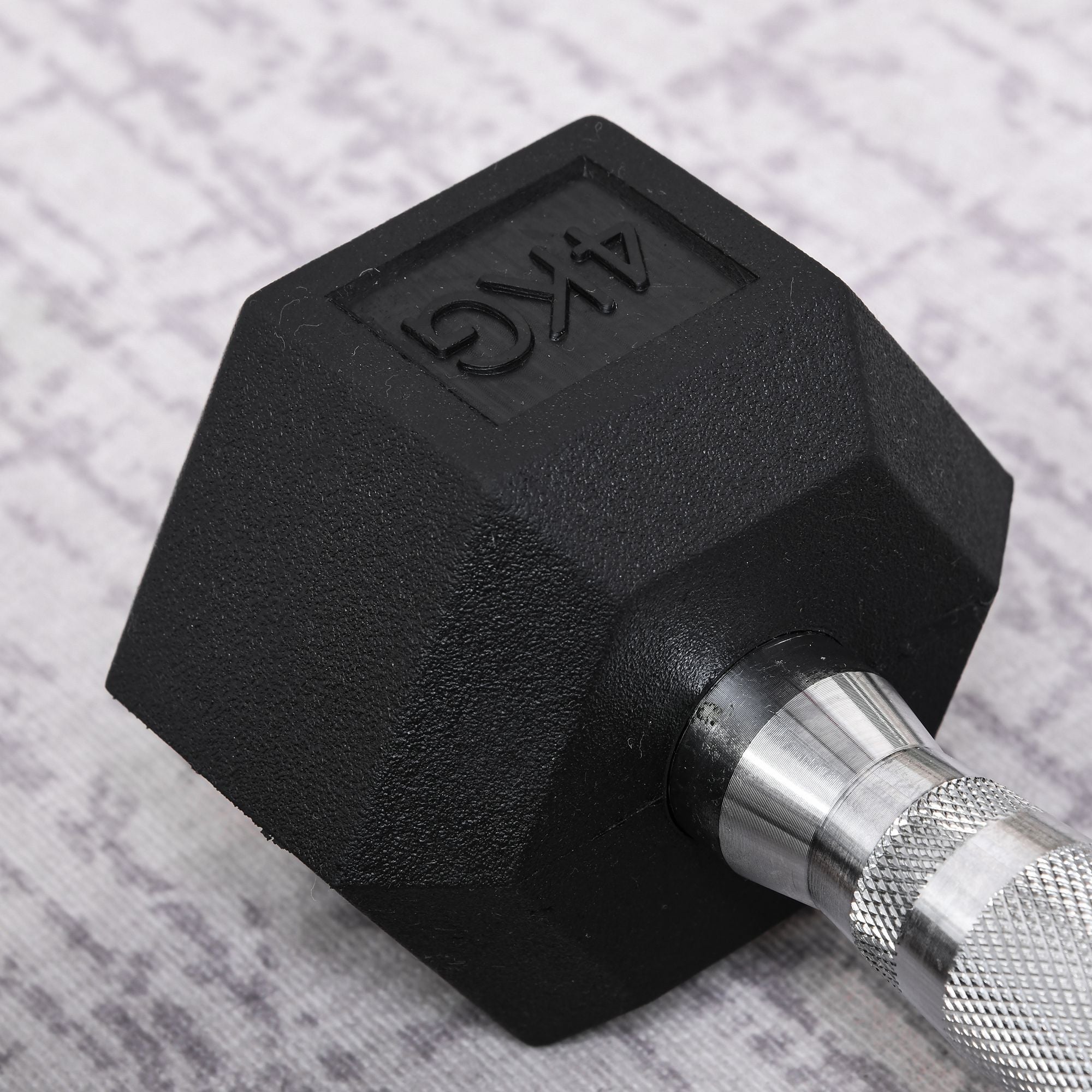 Set of 2 4kg Hex Dumbbells with Non-Slip Grip and Rubber Coating, Black