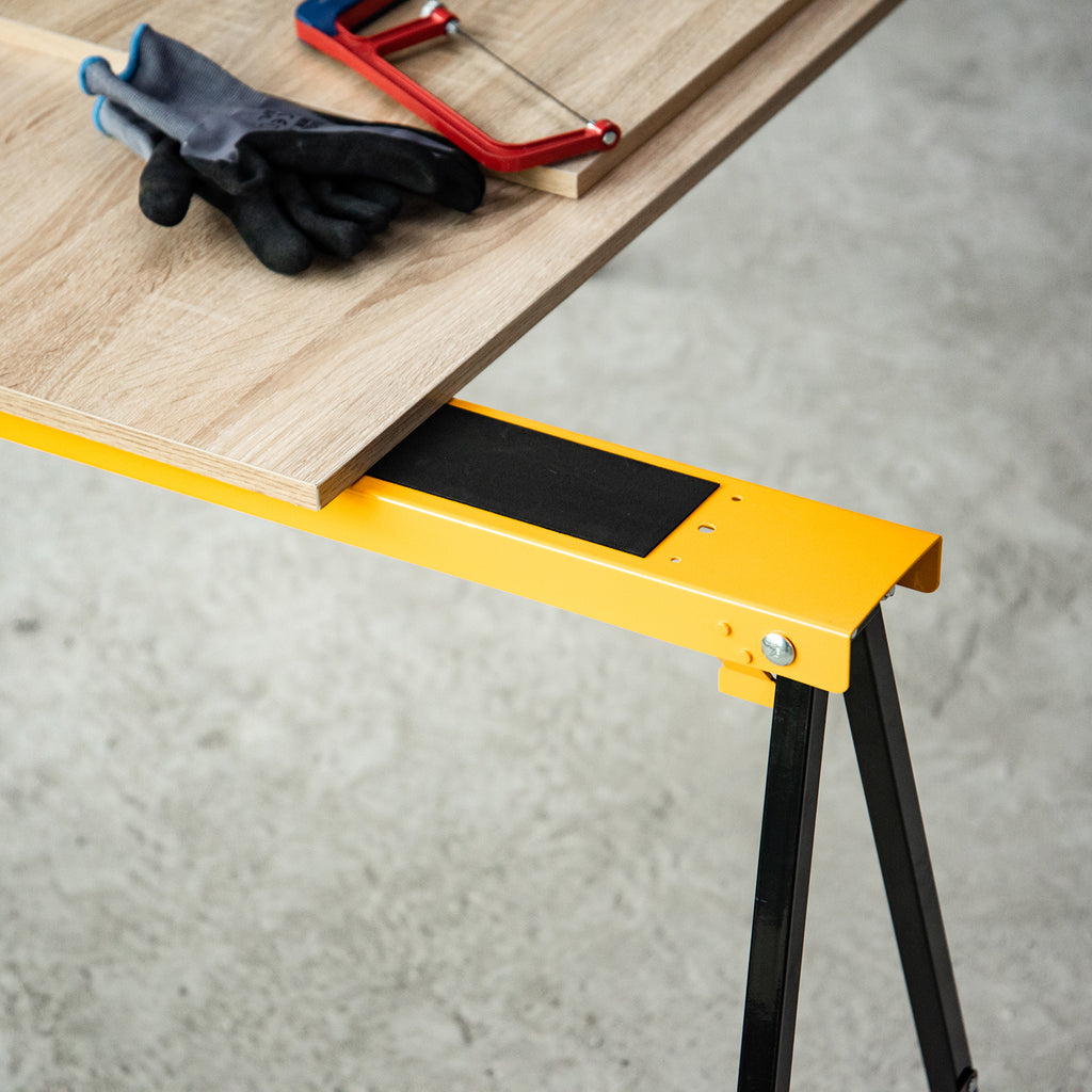 HOMCOM Set of 2 Folding Sawhorses Non-Slip Wood Log Stand Orange