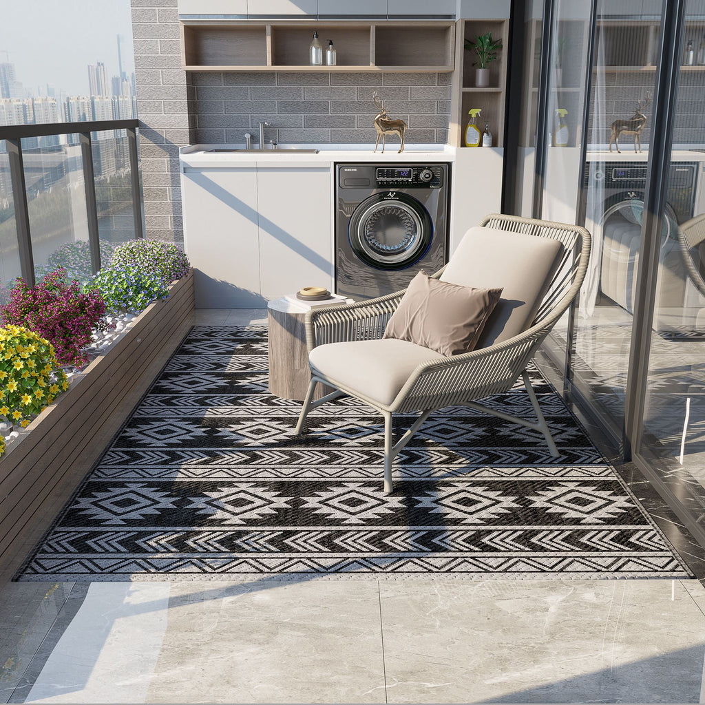 Modern Outdoor Rug Black and Grey PP with Reversible and Foldable Design, 182x274 cm