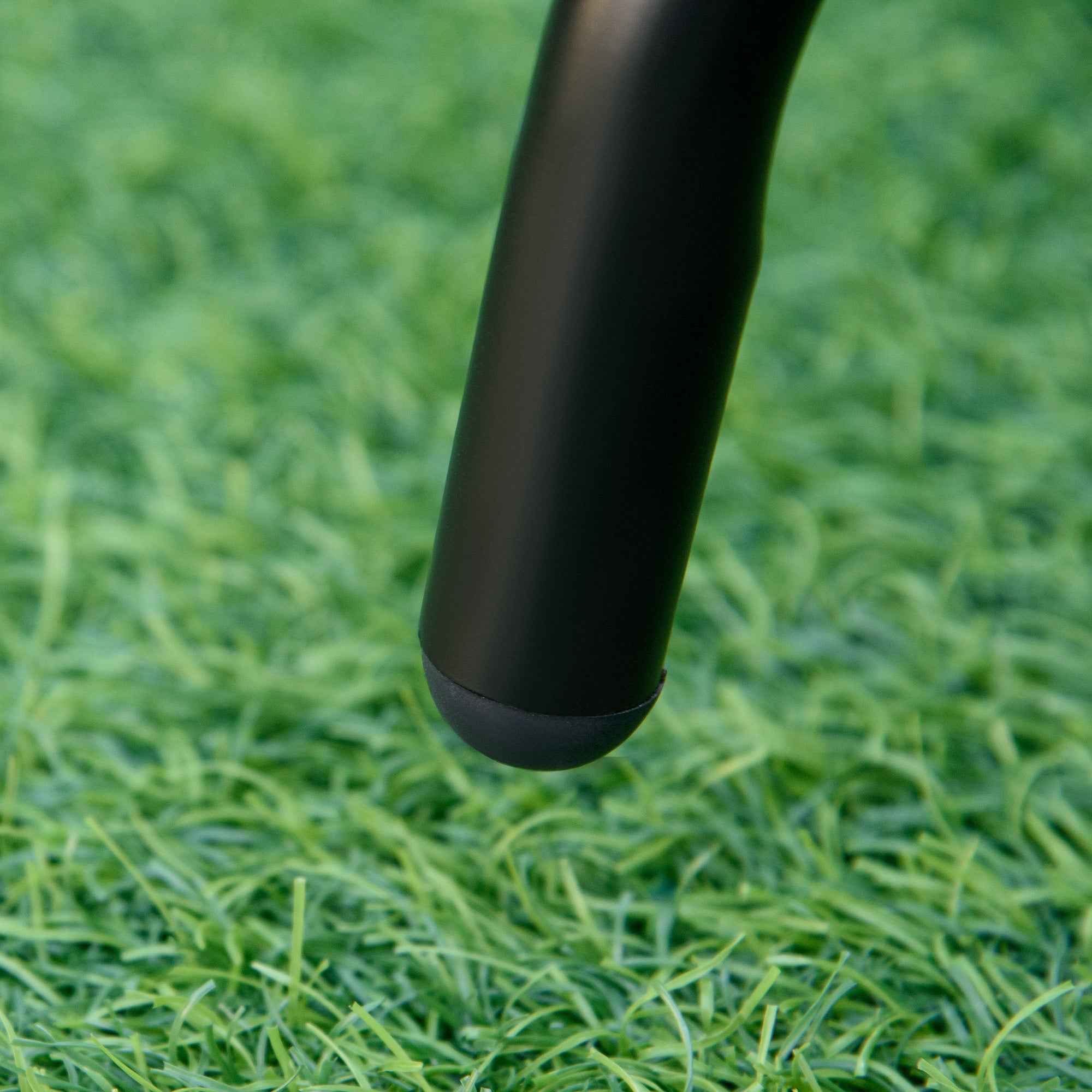 Outsunny Round Garden Coffee Table with Glass Top and Metal Frame, 50x55cm, Black