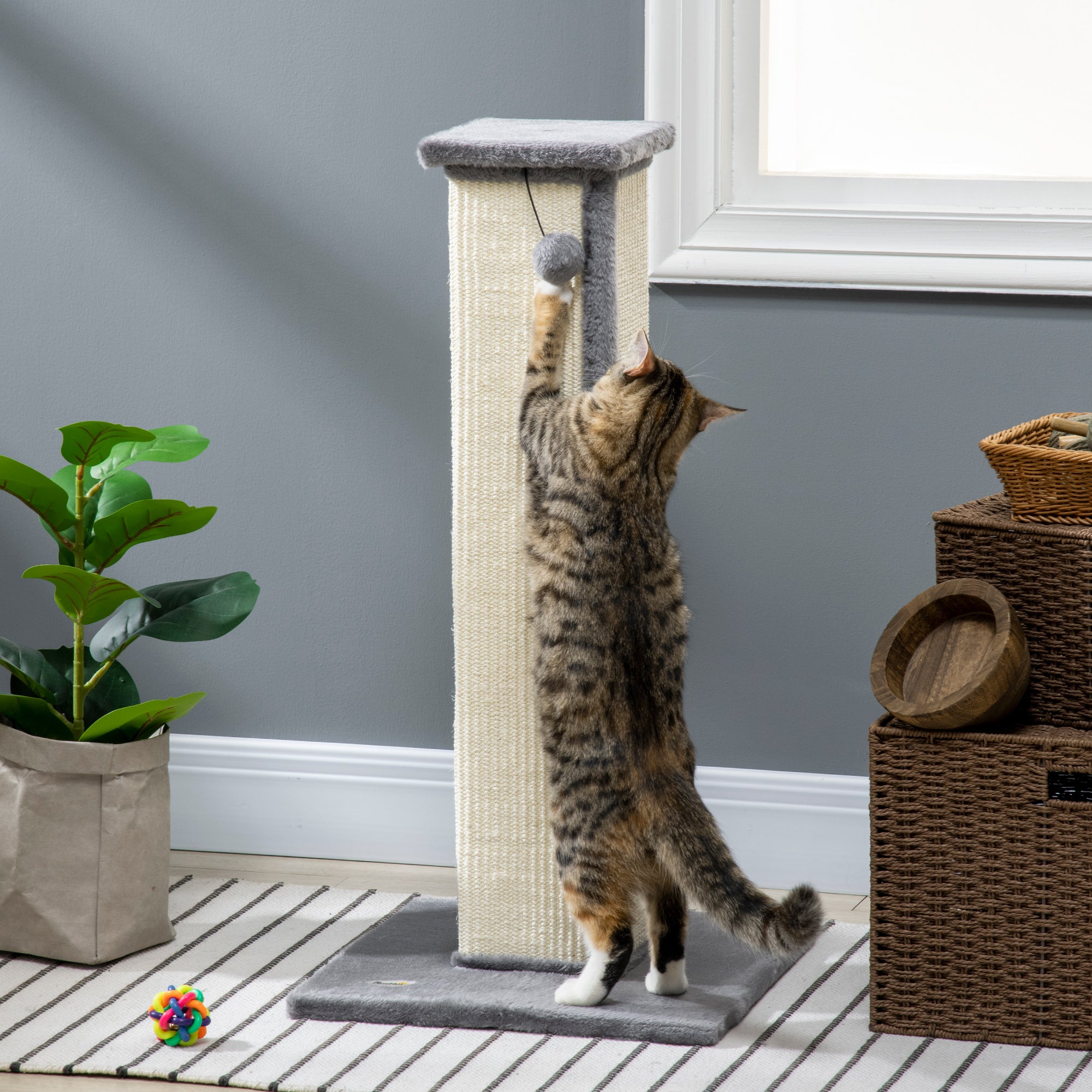 Scratching Post for Cats with Ball, Sisal Pole and Plush Cover, 41x41x81 cm, Gray