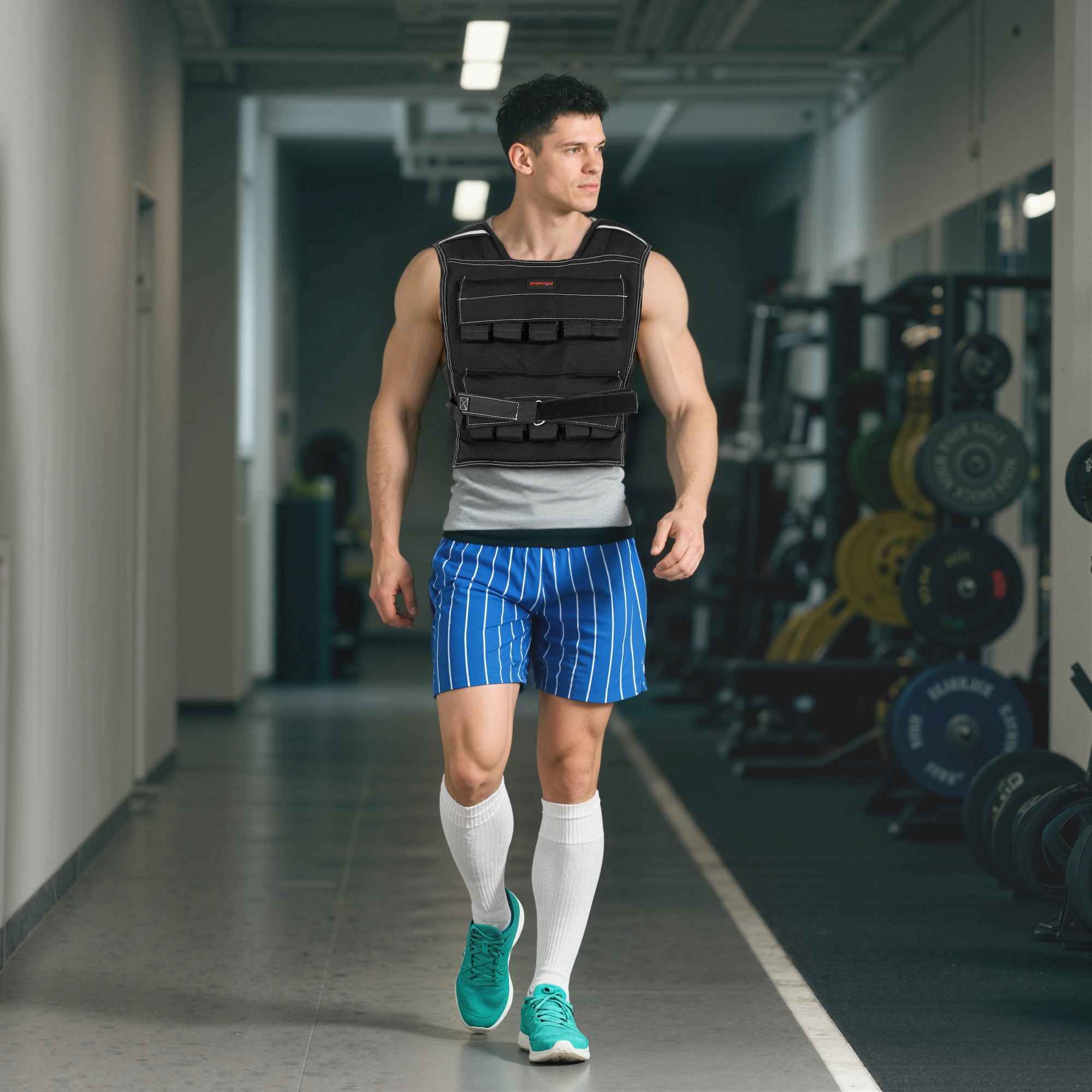 SPORTNOW Adjustable Weight Vest 20kg with 20 Weights, Vest with Reflective Strips, 50x40 cm, Black