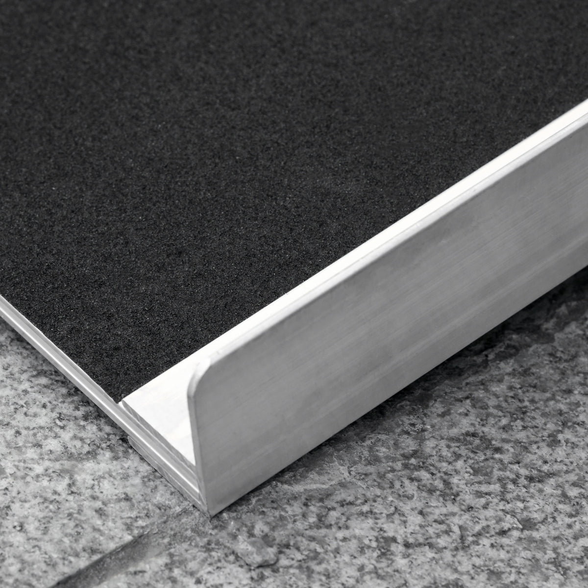 HOMCOM Portable Folding Wheelchair Ramp, 91x72cm, Aluminum, 270kg Capacity, Silver